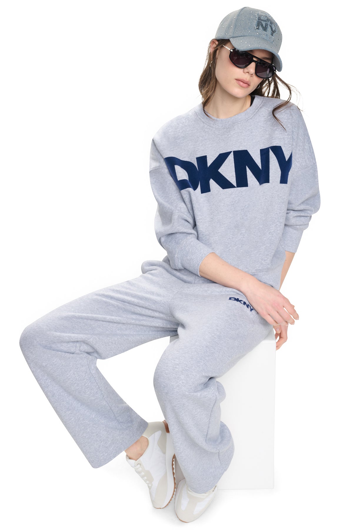 HIGH RISE FLOCKED LOGO RELAXED PANT VIEW 2