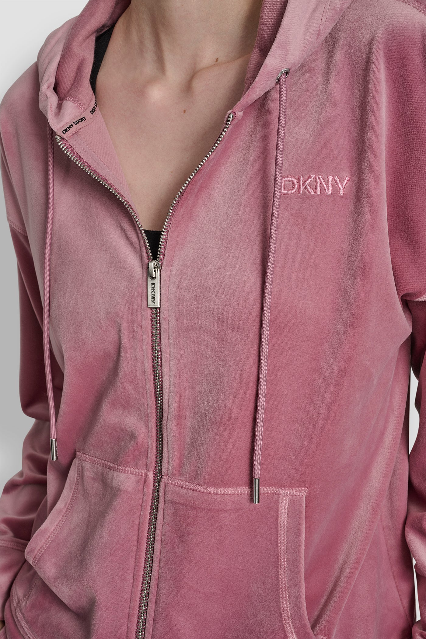 EMBROIDERY LOGO FULL ZIP HOODIE WITH POCKETS VIEW 5 | DKNY Promo EMBROIDERY LOGO FULL ZIP HOODIE WITH POCKETS VIEW 5 | DKNY Promo