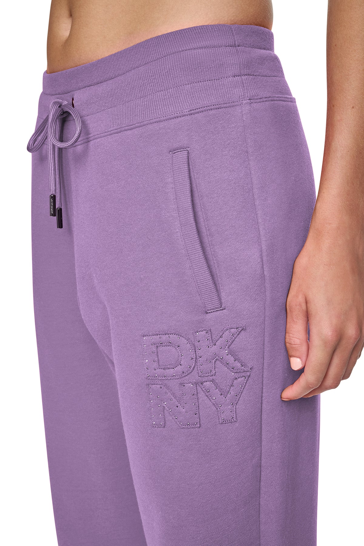 HIGH-RISE LOGO PATCH STRAIGHT LEG PANT View 2 | Gifts Under $100 HIGH-RISE LOGO PATCH STRAIGHT LEG PANT View 2 | Gifts Under $100