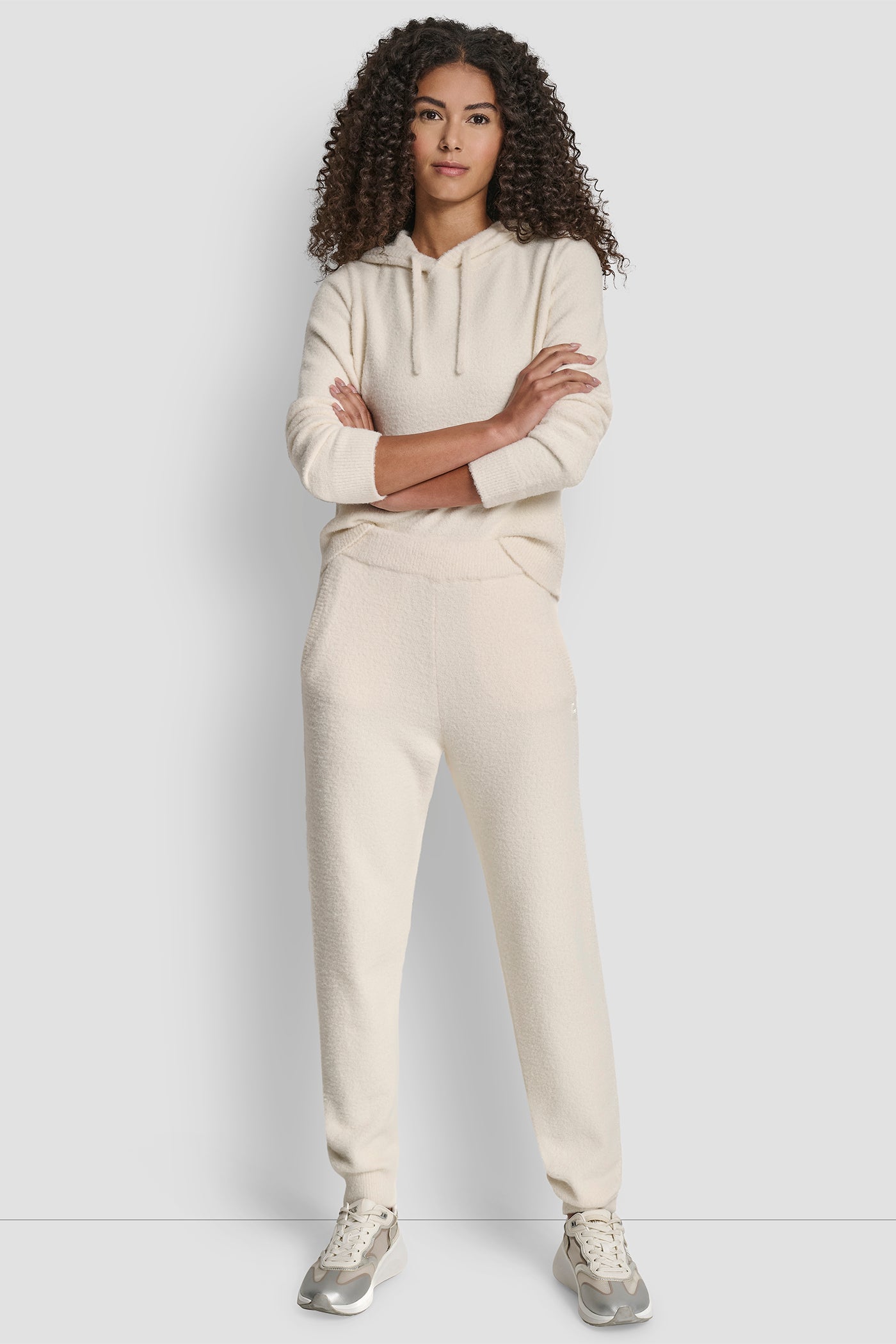 FEATHER YARN JOGGER WITH POCKETS AND TONAL LOGO View 2 | Gifts For Her FEATHER YARN JOGGER WITH POCKETS AND TONAL LOGO View 2 | Gifts For Her