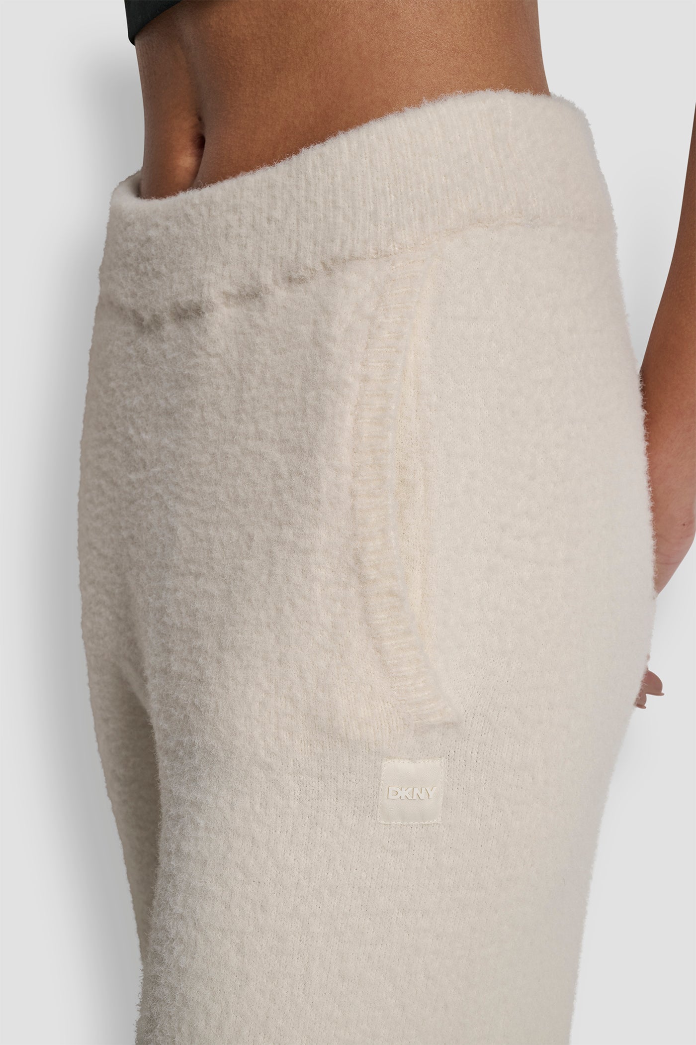FEATHER YARN JOGGER WITH POCKETS AND TONAL LOGO VIEW 4 | DKNY Sport FEATHER YARN JOGGER WITH POCKETS AND TONAL LOGO VIEW 4 | DKNY Sport
