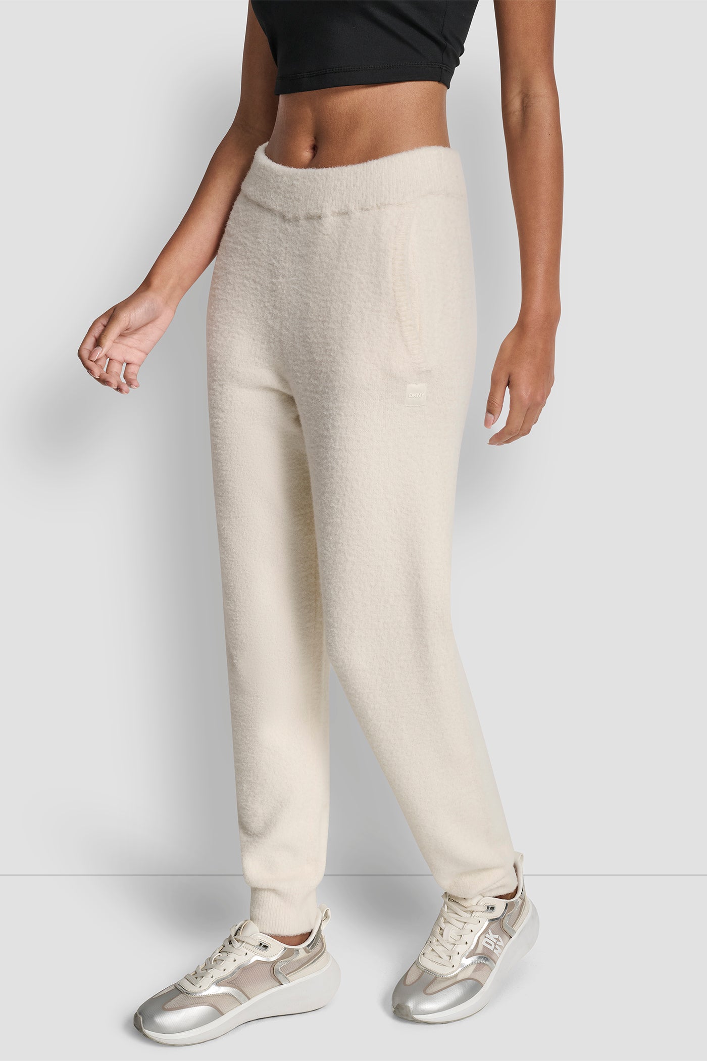 FEATHER YARN JOGGER WITH POCKETS AND TONAL LOGO VIEW 3 | DKNY Sport FEATHER YARN JOGGER WITH POCKETS AND TONAL LOGO VIEW 3 | DKNY Sport