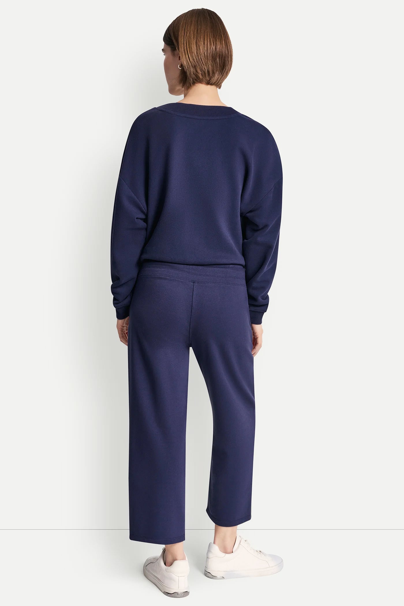 METALLIC BUBBLE LOGO CROPPED HIGH-RISE PANTS VIEW 3 | Sweatshirts & Joggers METALLIC BUBBLE LOGO CROPPED HIGH-RISE PANTS VIEW 3 | Sweatshirts & Joggers