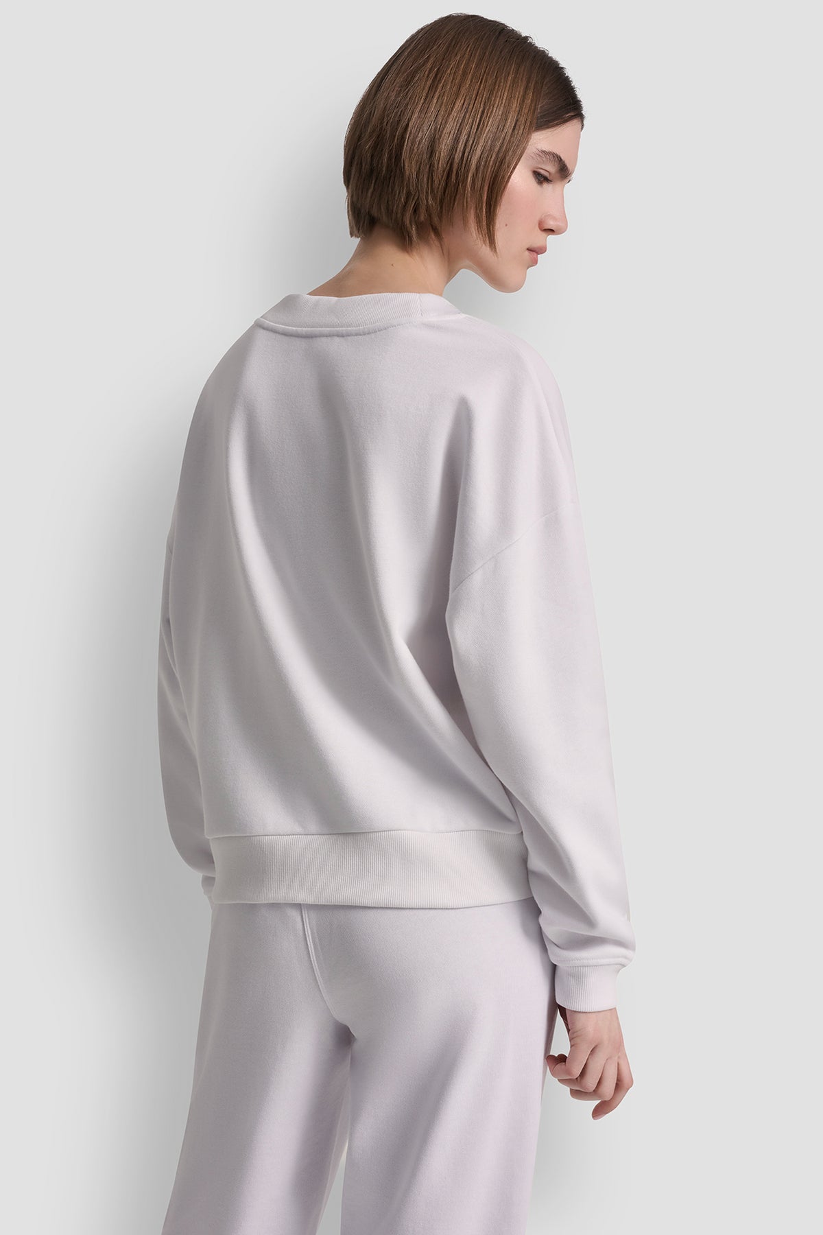 METALLIC BUBBLE LOGO V-NECK PULLOVER VIEW 2