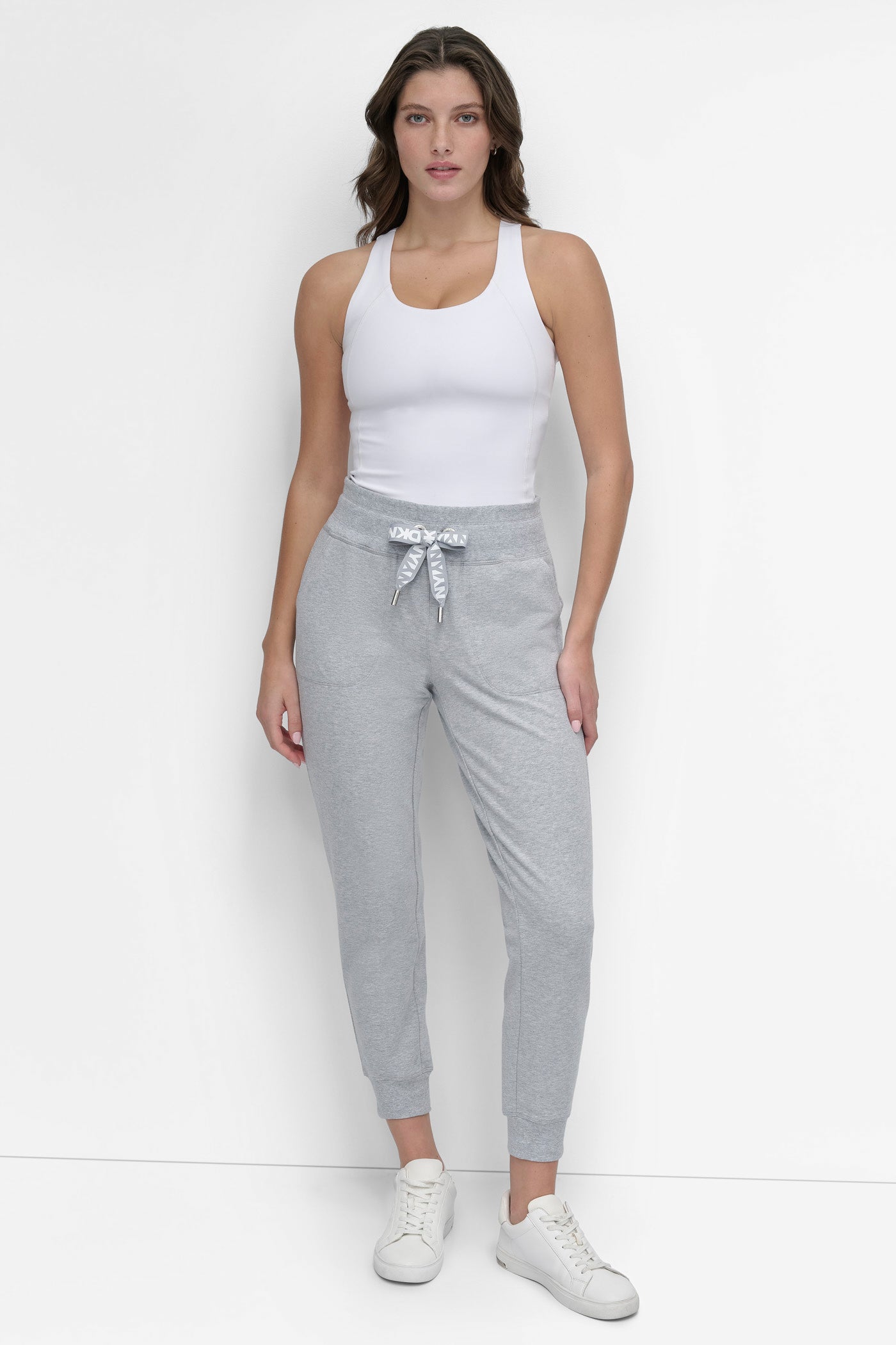 TWO-TONE HIGH-RISE LOGO DRAWSTRING SKINNY JOGGER VIEW 6 | Cozy Meets Cool TWO-TONE HIGH-RISE LOGO DRAWSTRING SKINNY JOGGER VIEW 6 | Cozy Meets Cool