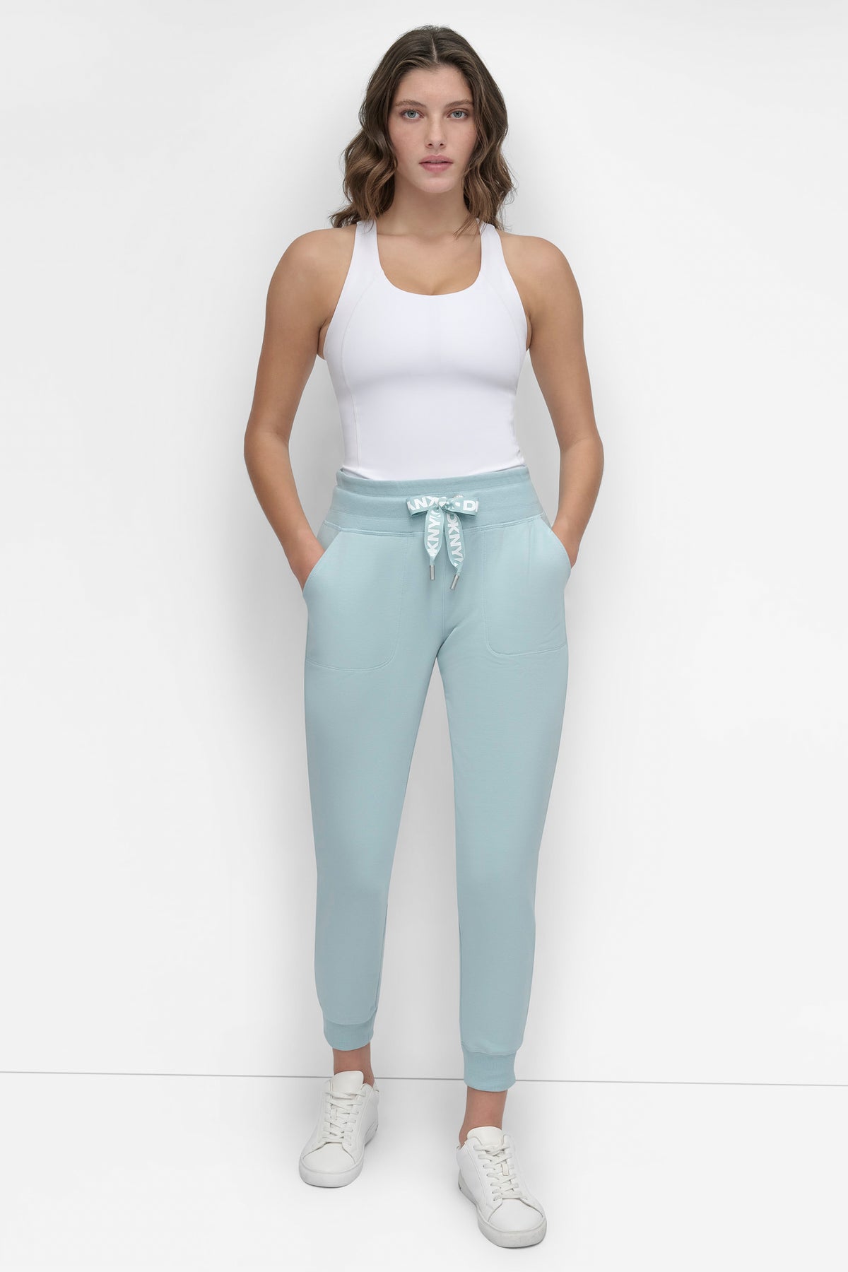 TWO-TONE HIGH-RISE LOGO DRAWSTRING SKINNY JOGGER View 2 | SPRING 2026 TWO-TONE HIGH-RISE LOGO DRAWSTRING SKINNY JOGGER View 2 | SPRING 2026