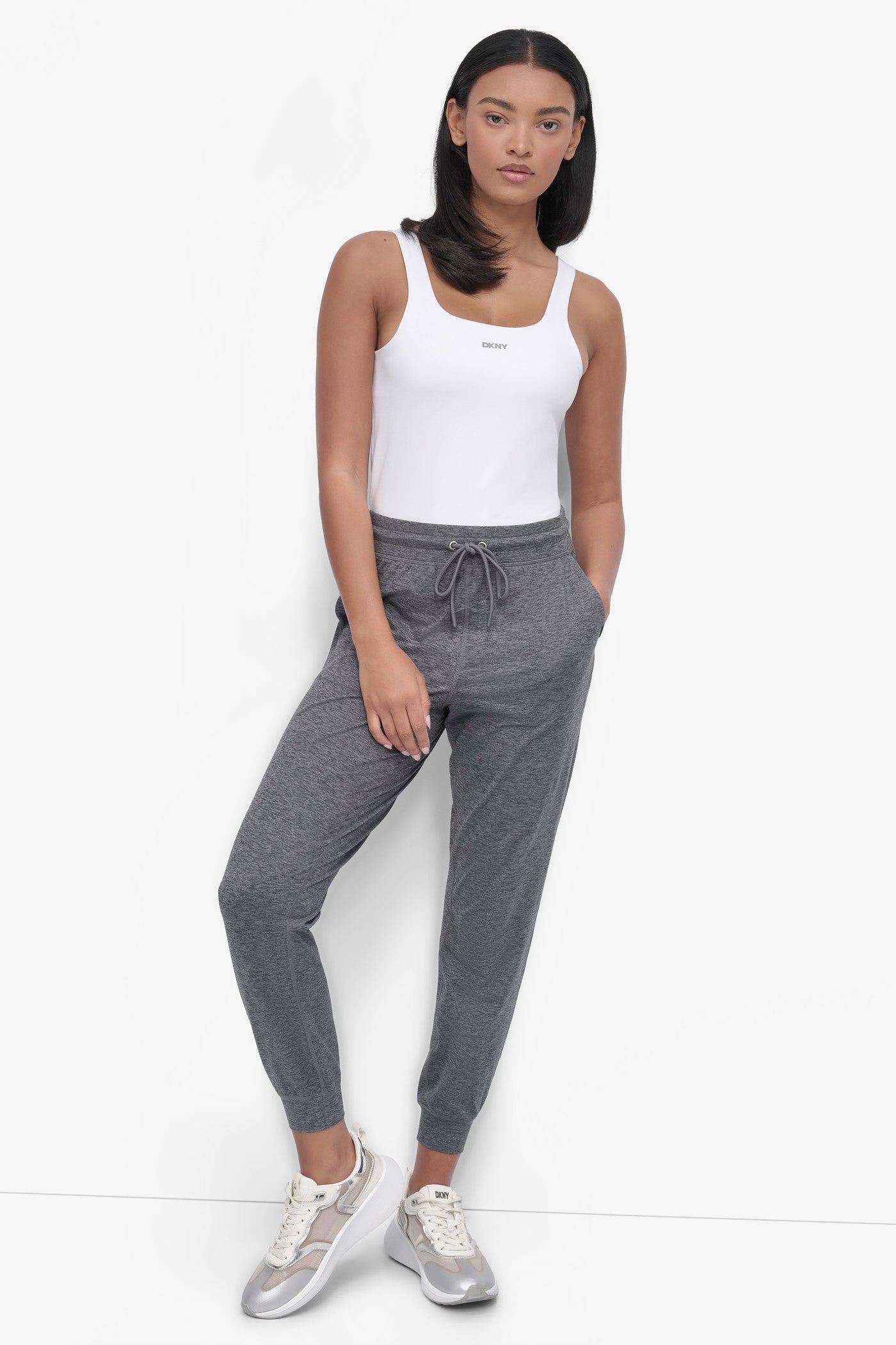 CROPPED HIGH-RISE SLIM JOGGER VIEW 2 CROPPED HIGH-RISE SLIM JOGGER VIEW 2