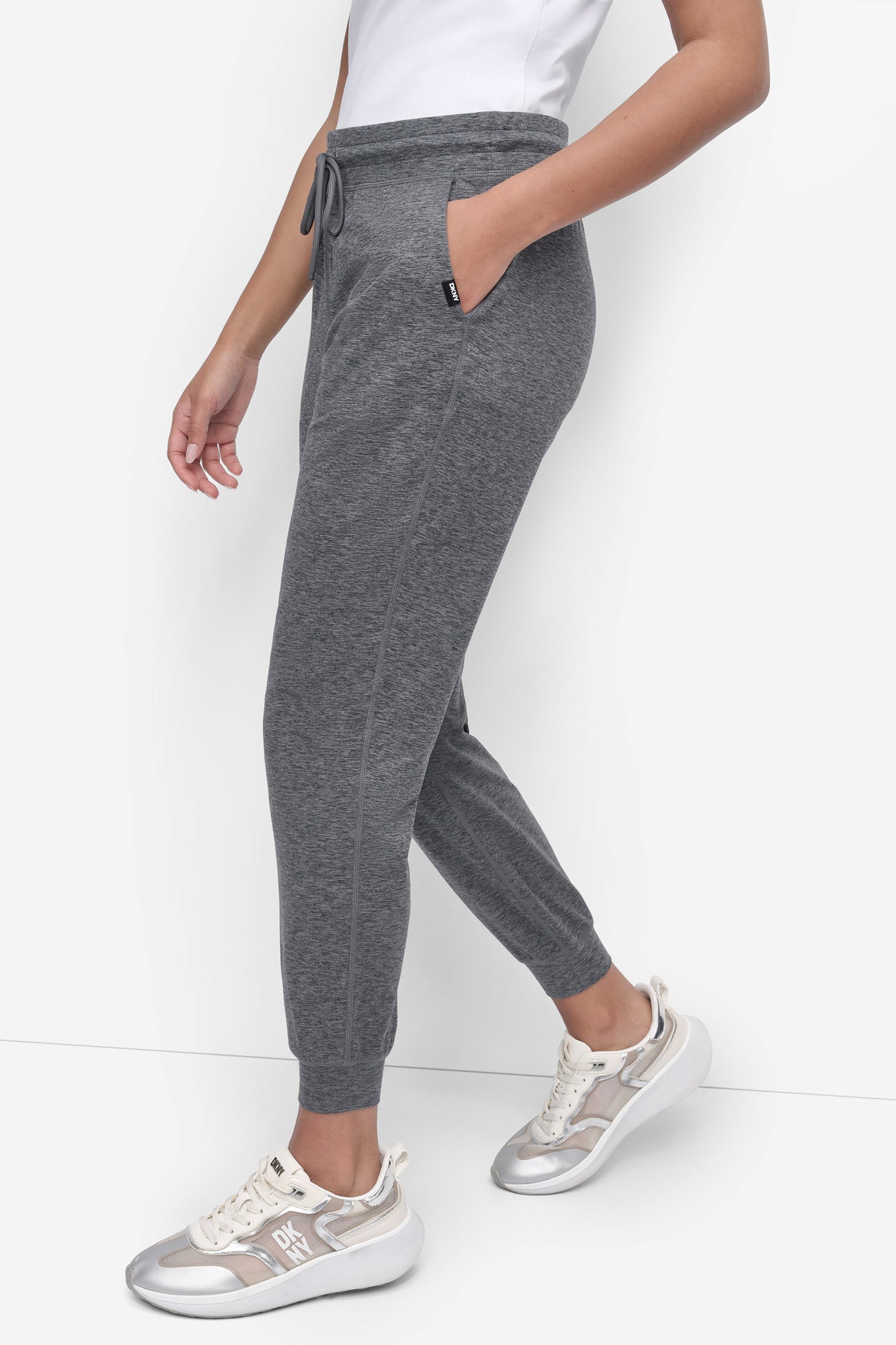 CROPPED HIGH-RISE SLIM JOGGER VIEW 3 CROPPED HIGH-RISE SLIM JOGGER VIEW 3