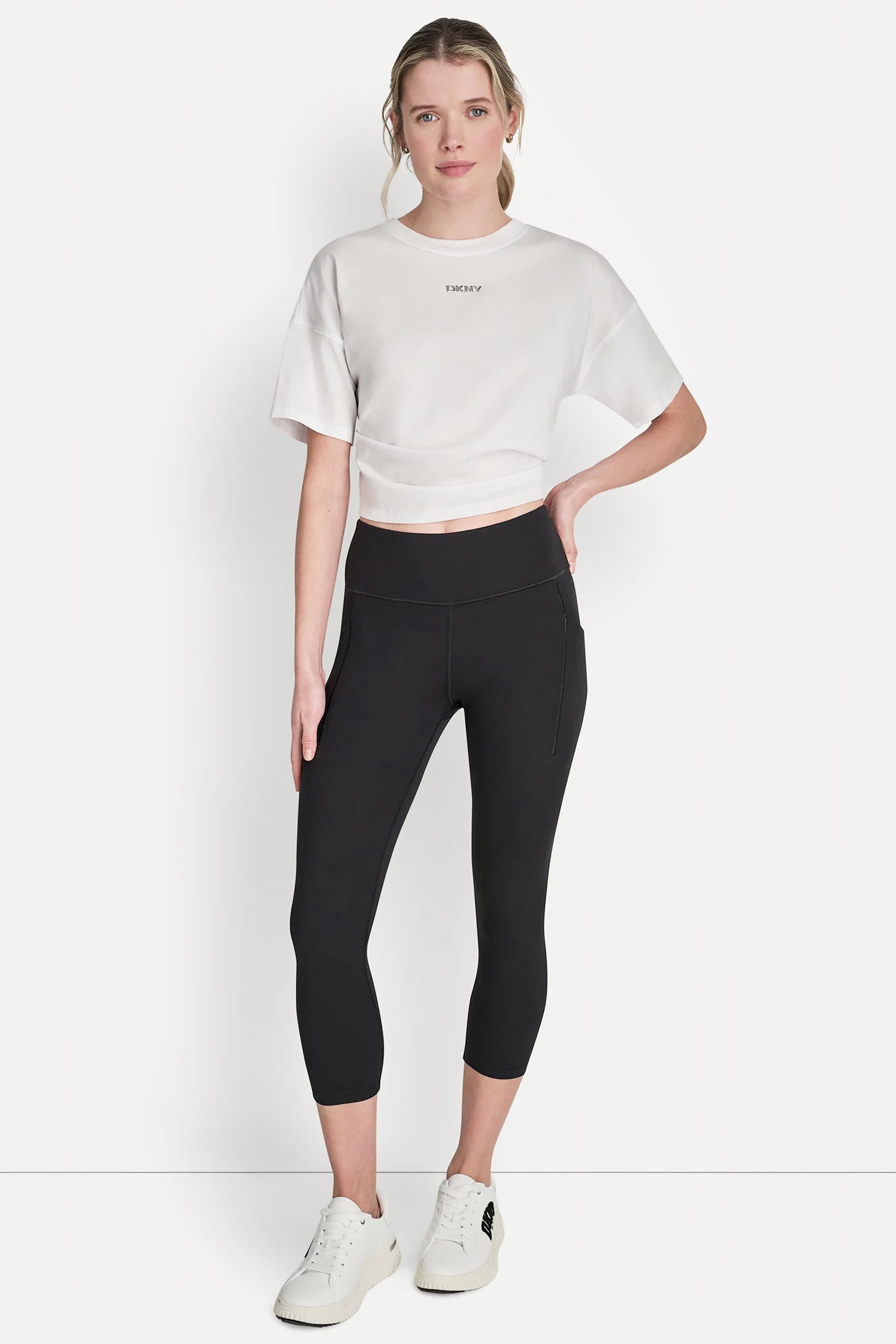 BALANCE COMPRESSION HIGH-WAIST CROPPED LEGGING VIEW 3 | Women's Clearance BALANCE COMPRESSION HIGH-WAIST CROPPED LEGGING VIEW 3 | Women's Clearance