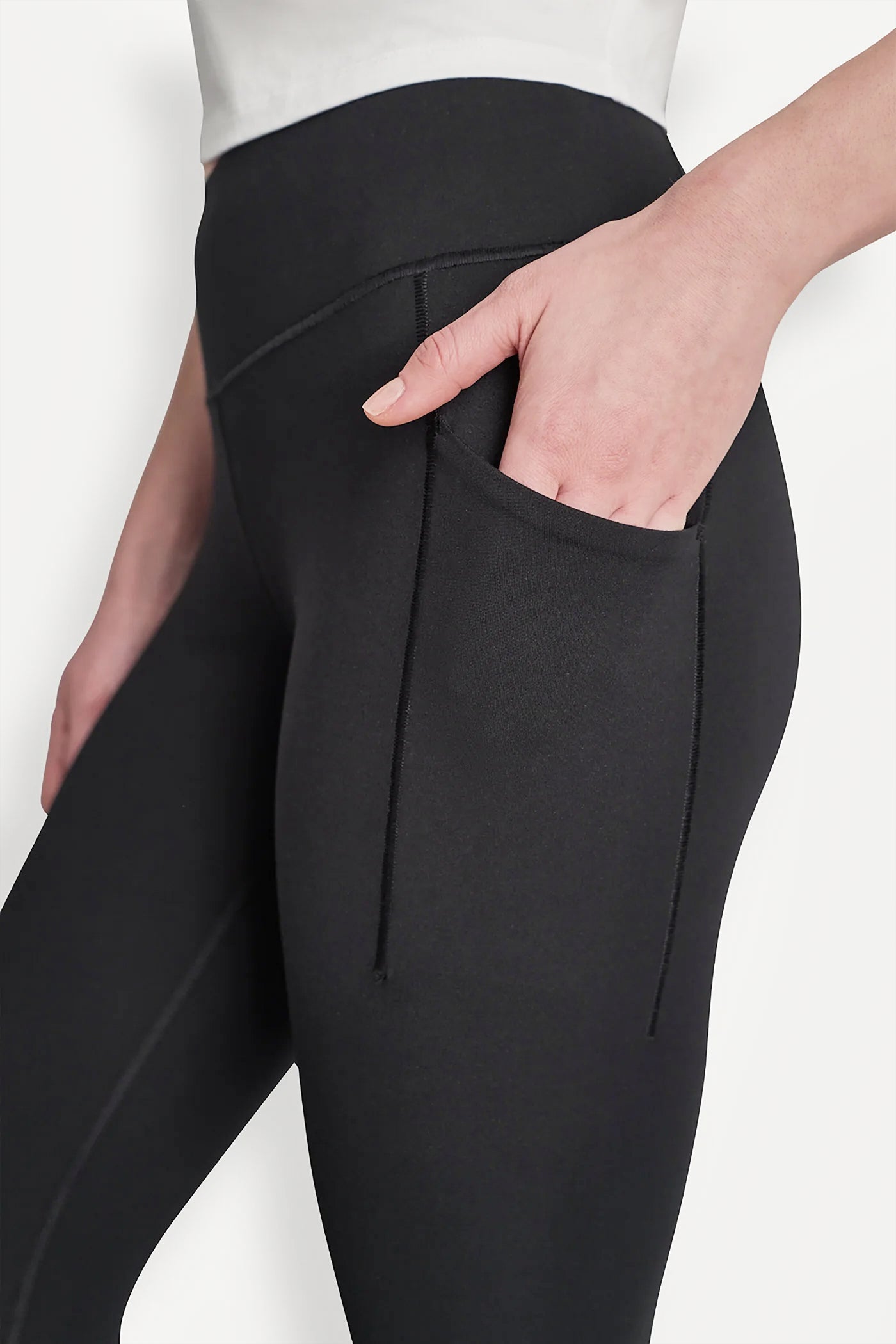 BALANCE COMPRESSION HIGH-WAIST CROPPED LEGGING View 2 | Women's Clearance BALANCE COMPRESSION HIGH-WAIST CROPPED LEGGING View 2 | Women's Clearance
