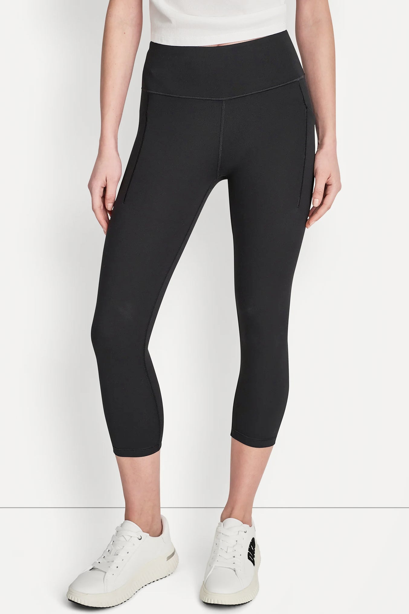 BALANCE COMPRESSION HIGH-WAIST CROPPED LEGGING VIEW 4 | Women's Clearance BALANCE COMPRESSION HIGH-WAIST CROPPED LEGGING VIEW 4 | Women's Clearance