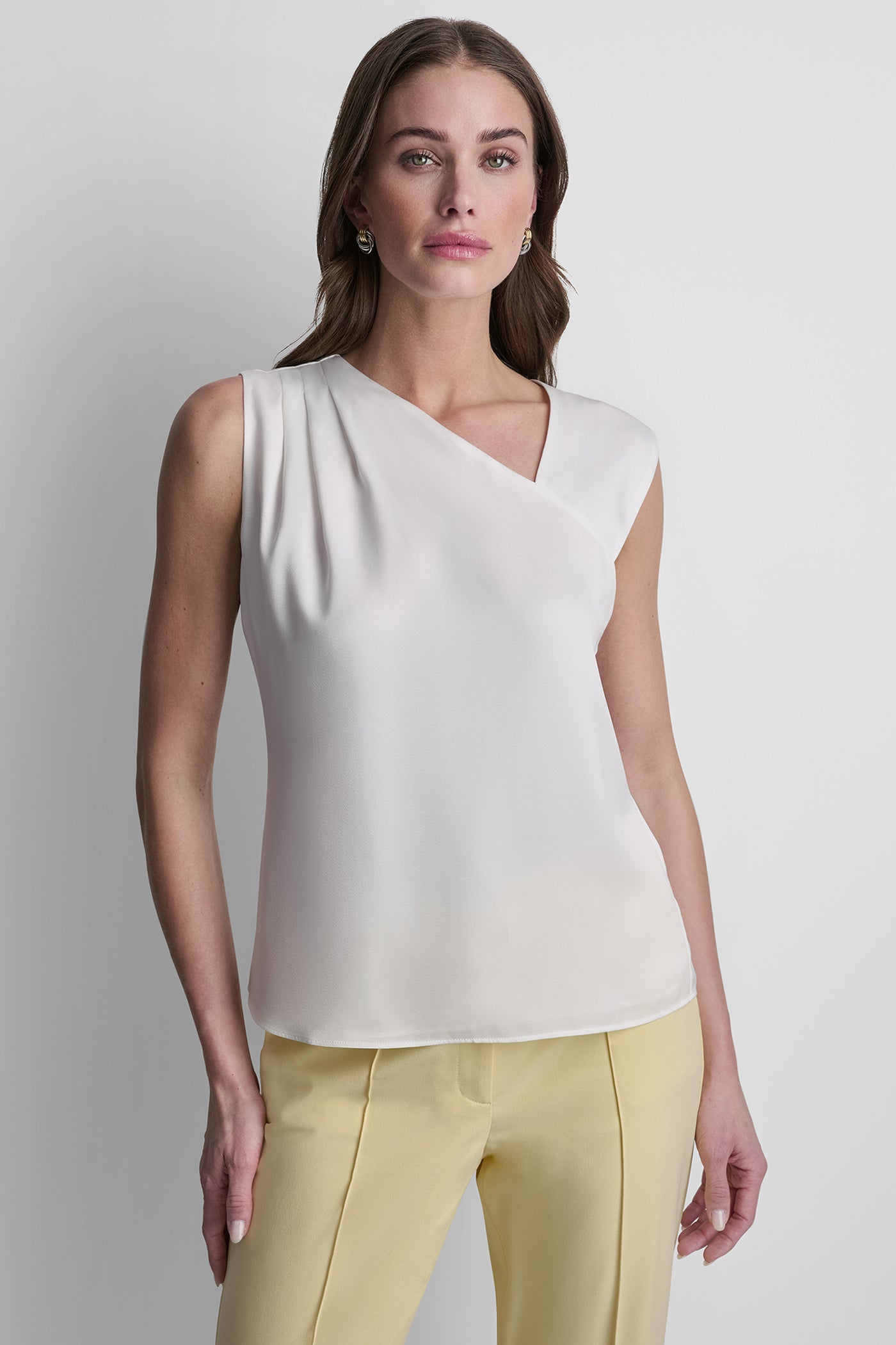 ASYMETRICAL SLEEVELESS BLOUSE View 1 | Women's Clearance ASYMETRICAL SLEEVELESS BLOUSE View 1 | Women's Clearance