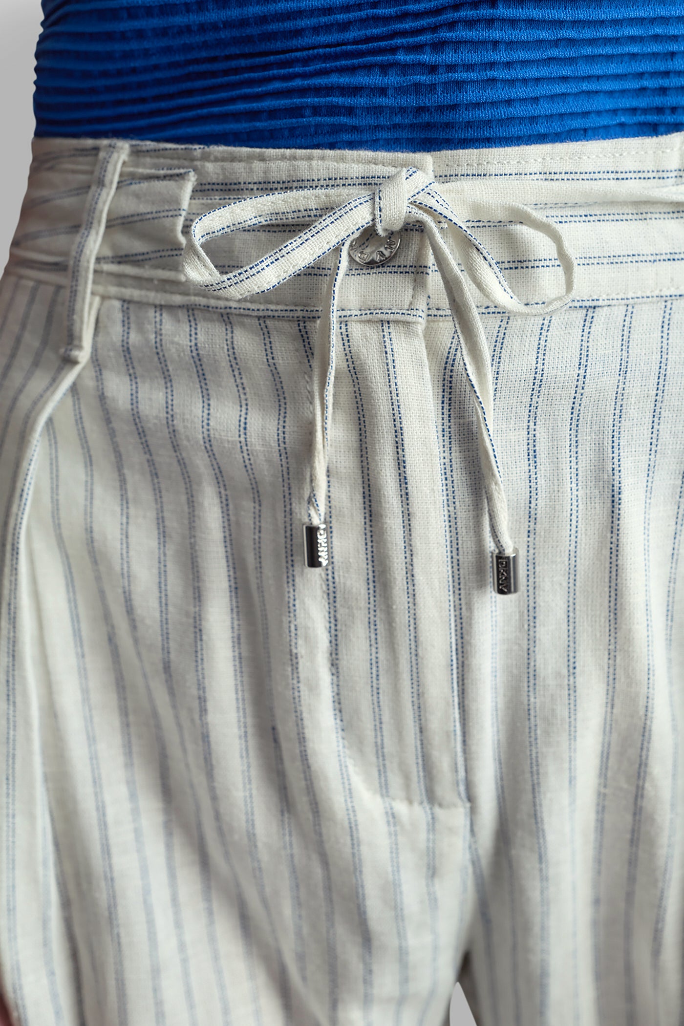MID-RISE LINEN-BLEND PINSTRIPED PLEATED WIDE-LEG PANT VIEW 7 | Women's Clearance MID-RISE LINEN-BLEND PINSTRIPED PLEATED WIDE-LEG PANT VIEW 7 | Women's Clearance