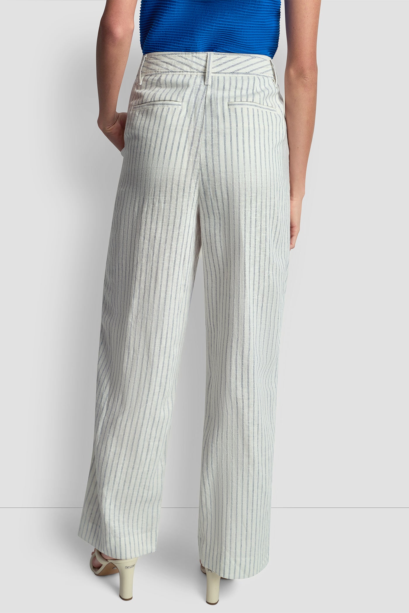 MID-RISE LINEN-BLEND PINSTRIPED PLEATED WIDE-LEG PANT VIEW 3 | Women's Clearance MID-RISE LINEN-BLEND PINSTRIPED PLEATED WIDE-LEG PANT VIEW 3 | Women's Clearance