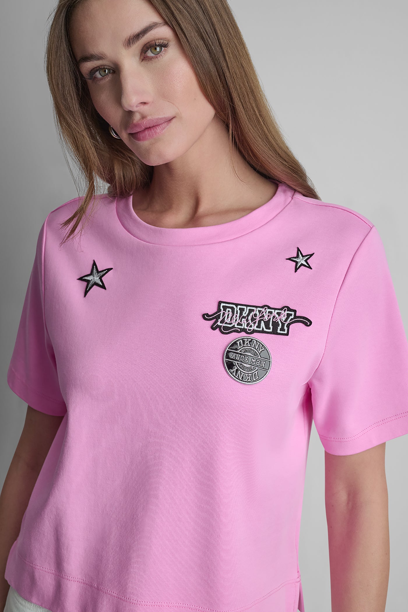COTTON SHORT SLEEVE LOGO TOP VIEW 6 | Gifts Under $100 COTTON SHORT SLEEVE LOGO TOP VIEW 6 | Gifts Under $100