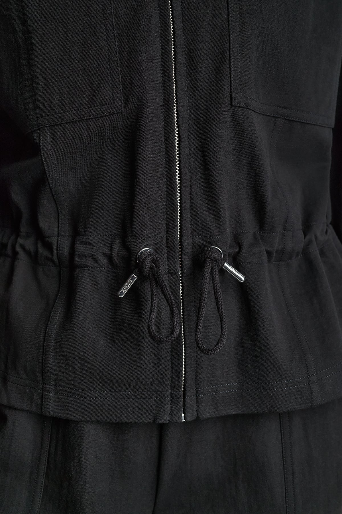 PIQUÉ TECH JACKET VIEW 2