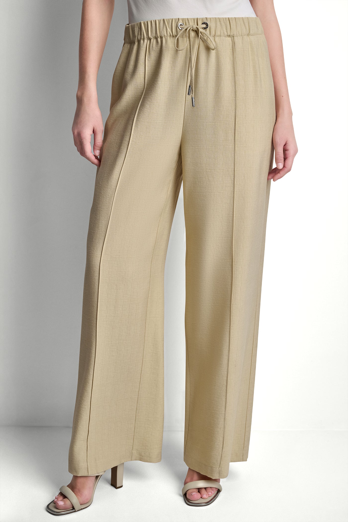 SEAMED WIDE LEG PULL-ON PANT View 2 | NEW NEUTRALS SEAMED WIDE LEG PULL-ON PANT View 2 | NEW NEUTRALS