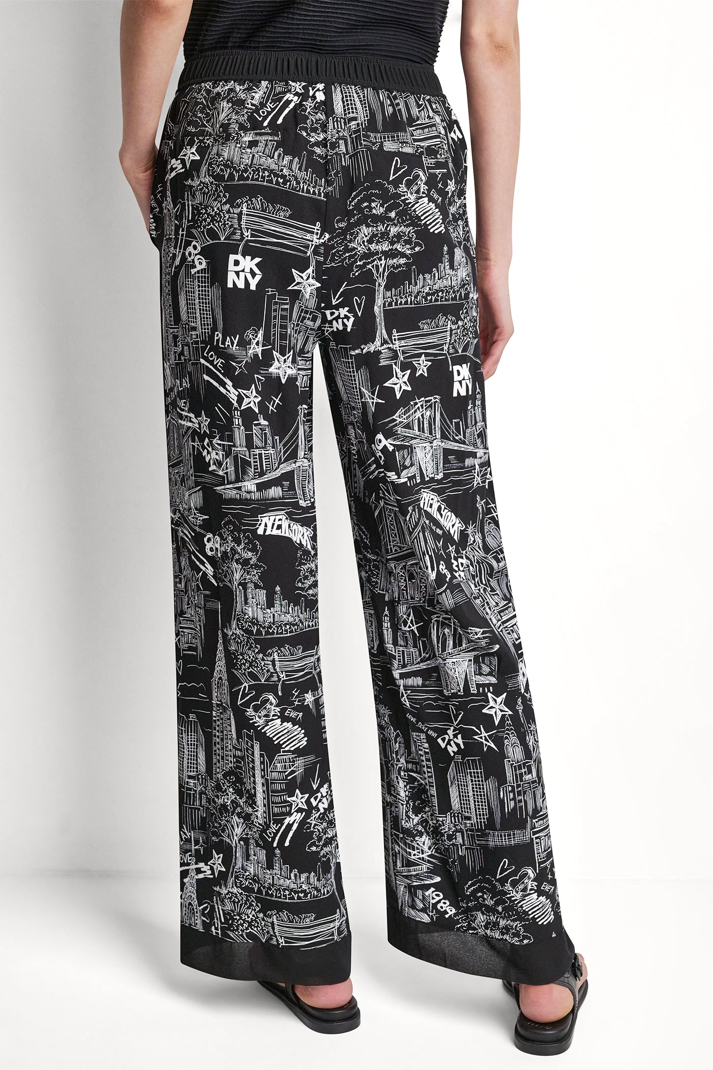 PRINTED DRAWSTRING WIDE LEG PANT VIEW 3 | Gifts Under $100 PRINTED DRAWSTRING WIDE LEG PANT VIEW 3 | Gifts Under $100