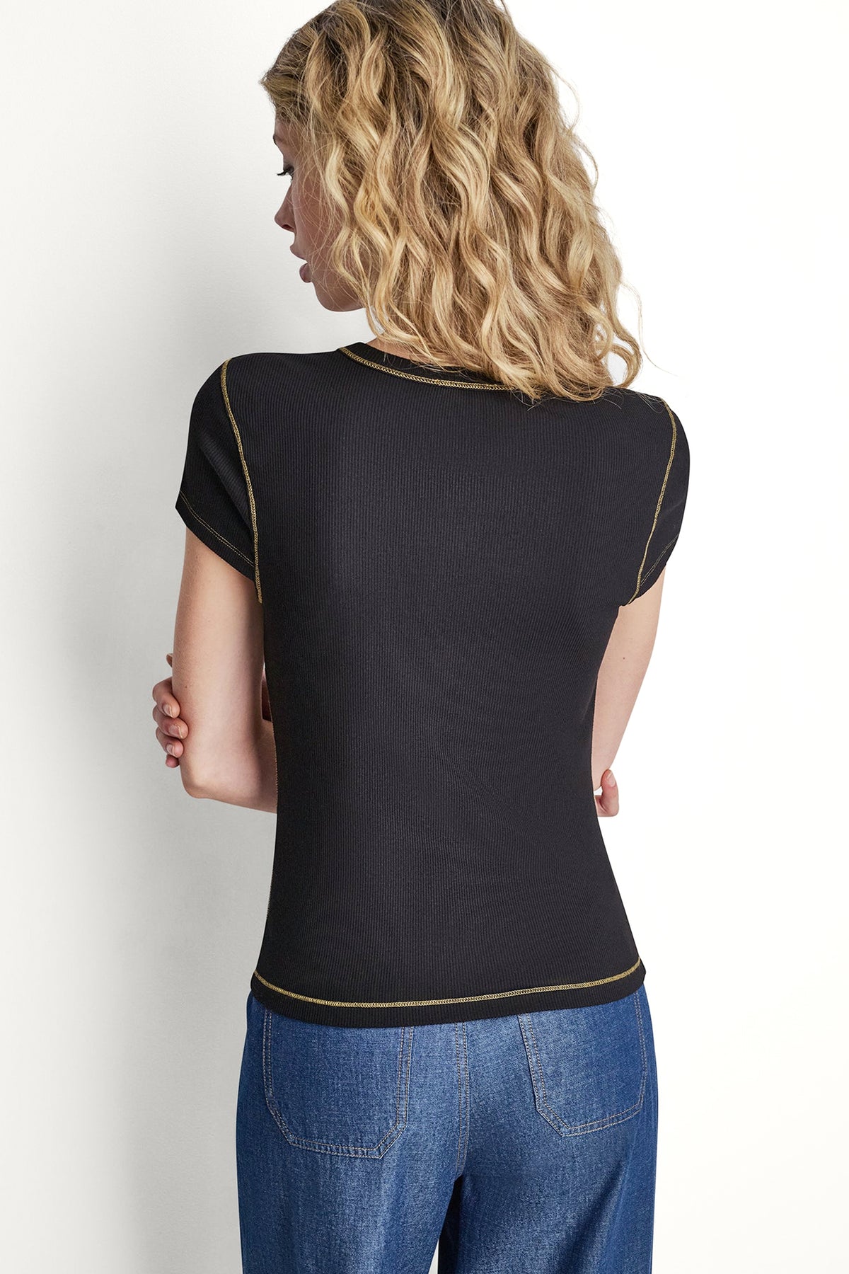 CONTRAST STITCH KNIT TOP VIEW 2
