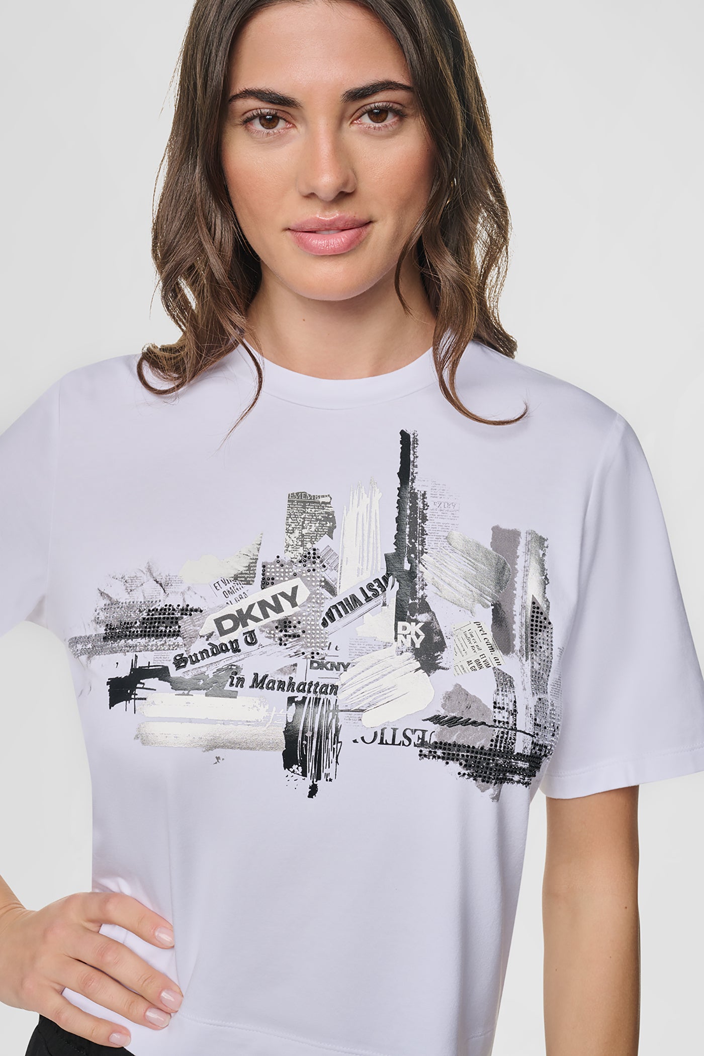 STUDDED NEWSPAPER LOGO TEE View 2 | Clothing STUDDED NEWSPAPER LOGO TEE View 2 | Clothing