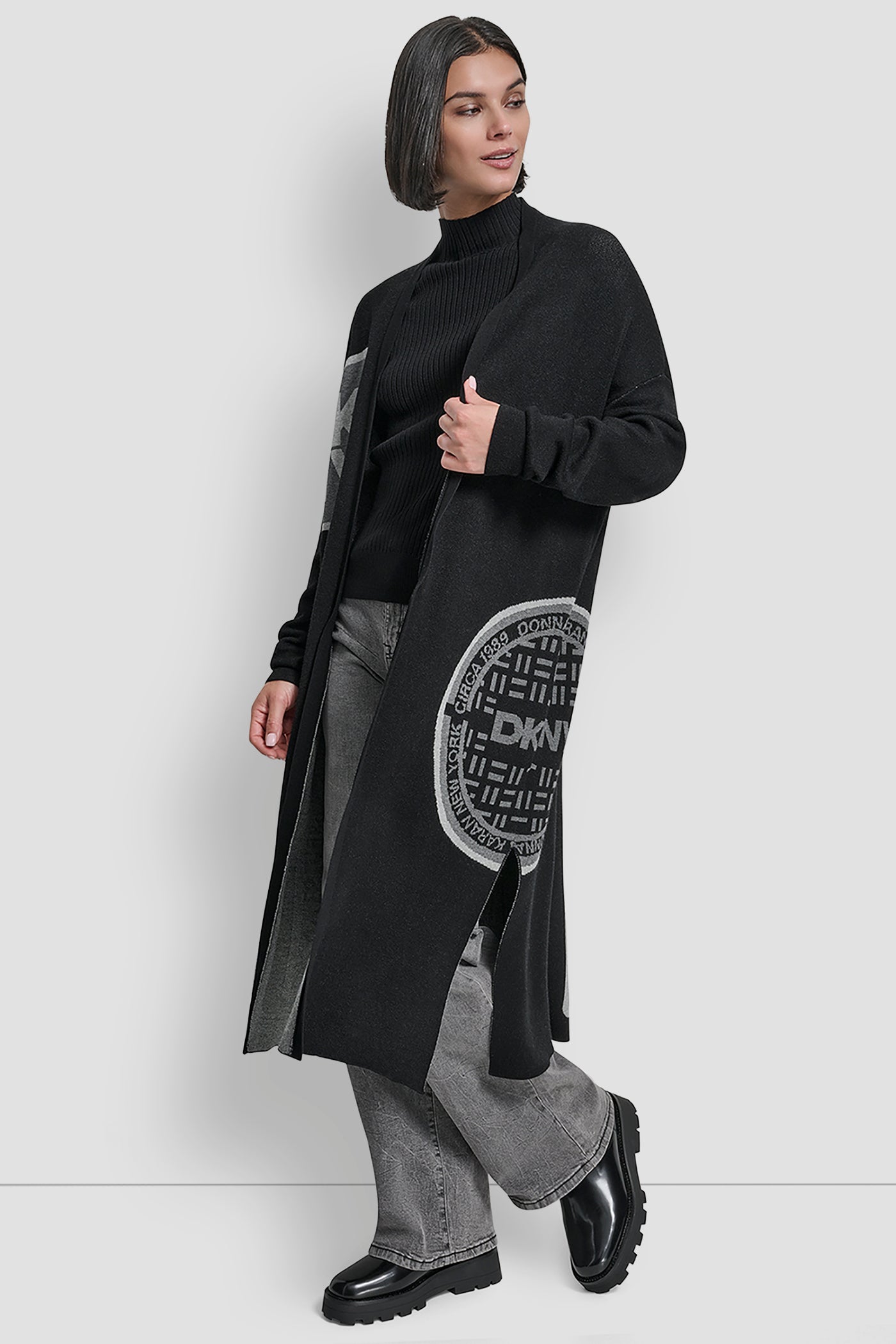 LONG SLEEVE OVERSIZED PATCH CARDIGAN SWEATER VIEW 4 | 9-5 Edit LONG SLEEVE OVERSIZED PATCH CARDIGAN SWEATER VIEW 4 | 9-5 Edit