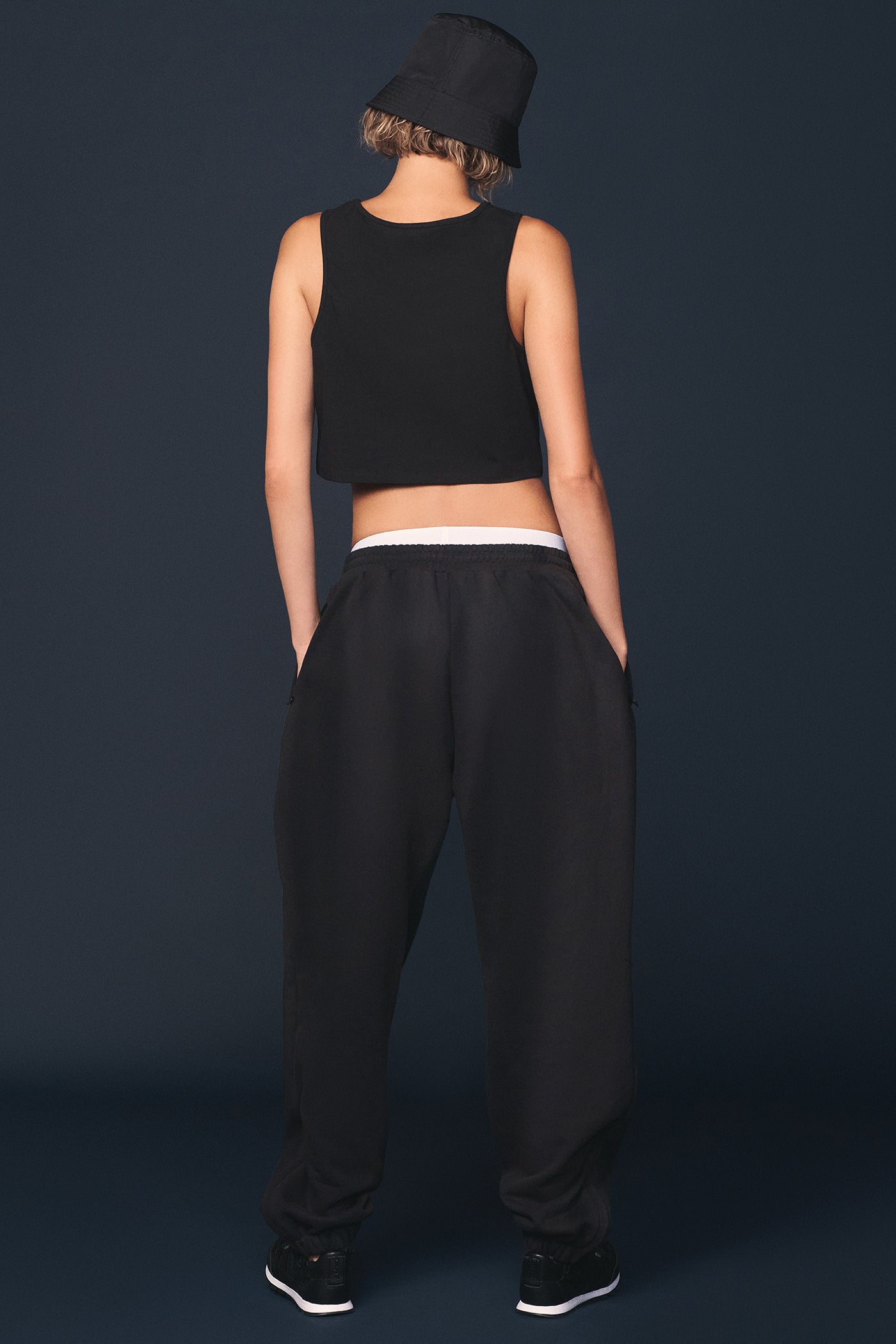 DKNY X YANKEES CROPPED TANK VIEW 4 | FALL PRE-ORDER DKNY X YANKEES CROPPED TANK VIEW 4 | FALL PRE-ORDER