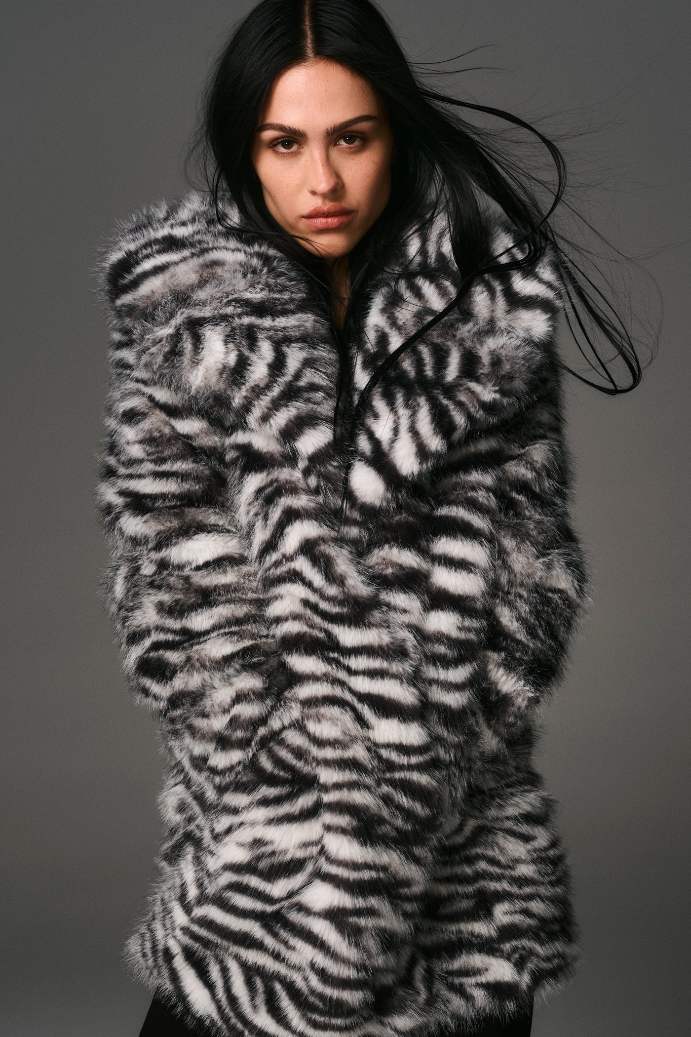 FAUX FUR SNOW LEOPARD JACKET View 2 | Lightweight Jackets FAUX FUR SNOW LEOPARD JACKET View 2 | Lightweight Jackets