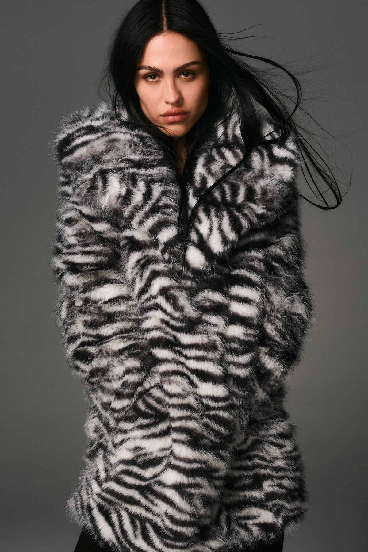 FAUX FUR SNOW LEOPARD JACKET View 2 | Coat's Sale FAUX FUR SNOW LEOPARD JACKET View 2 | Coat's Sale
