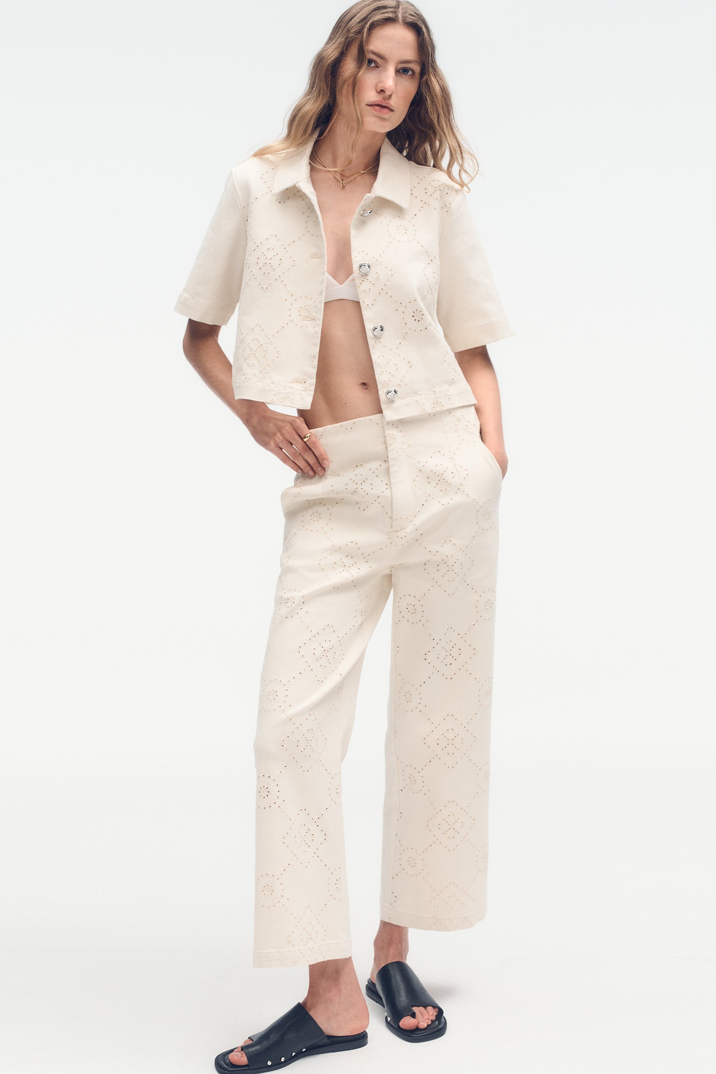 TEXTURE TWILL BUTTON-FRONT SHIRT VIEW 1 | Women's Clearance TEXTURE TWILL BUTTON-FRONT SHIRT VIEW 1 | Women's Clearance