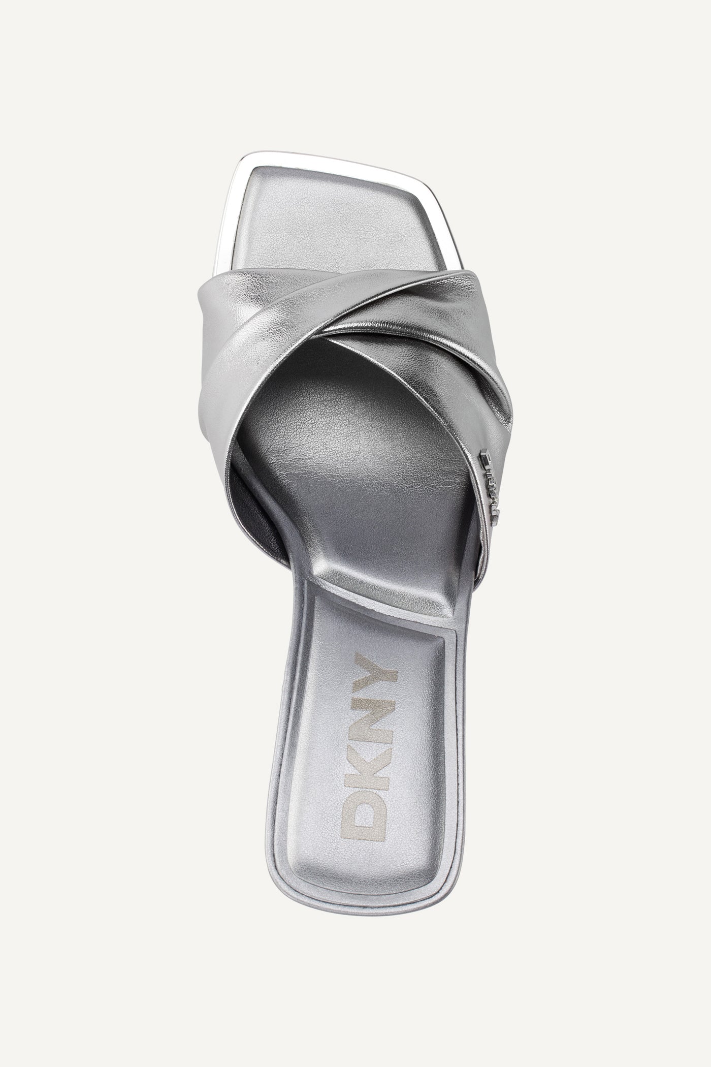 JOLAINE TWIST VIEW 3 | DKNY Promo JOLAINE TWIST VIEW 3 | DKNY Promo