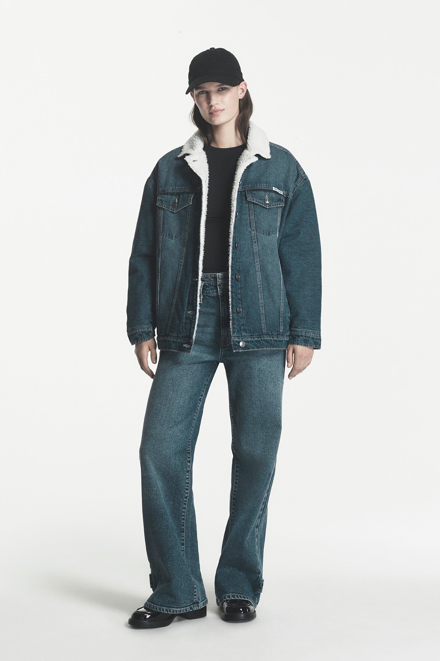 SHERPA COLLAR DENIM TRUCKER JACKET VIEW 1