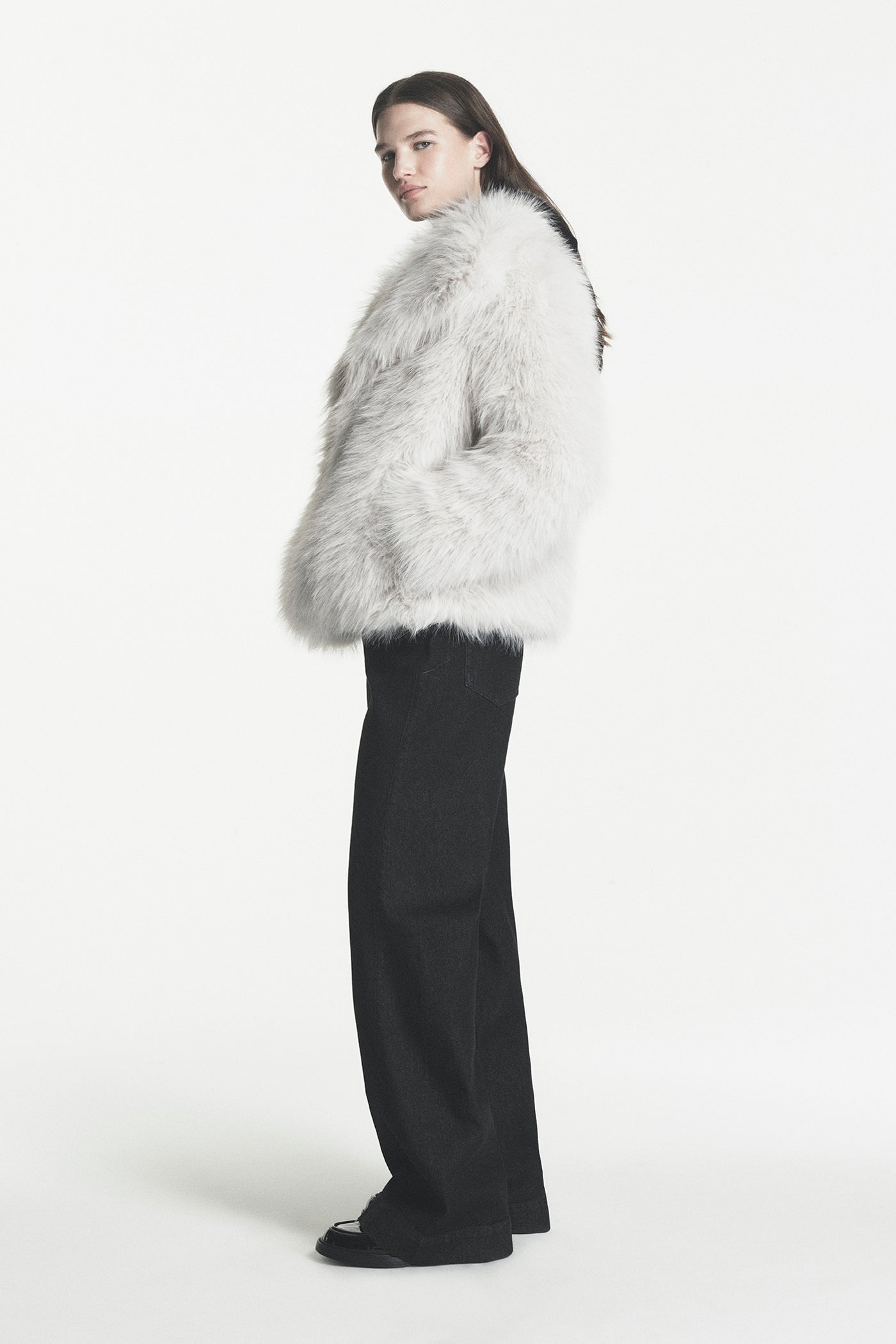 SHORT FAUX FUR JACKET VIEW 2