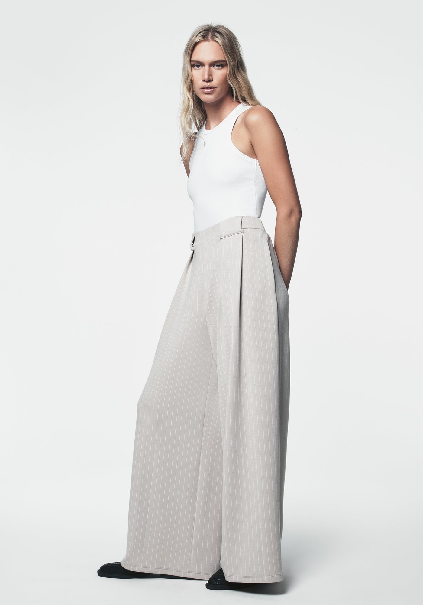 PINSTRIPE PLEATED PANT VIEW 3