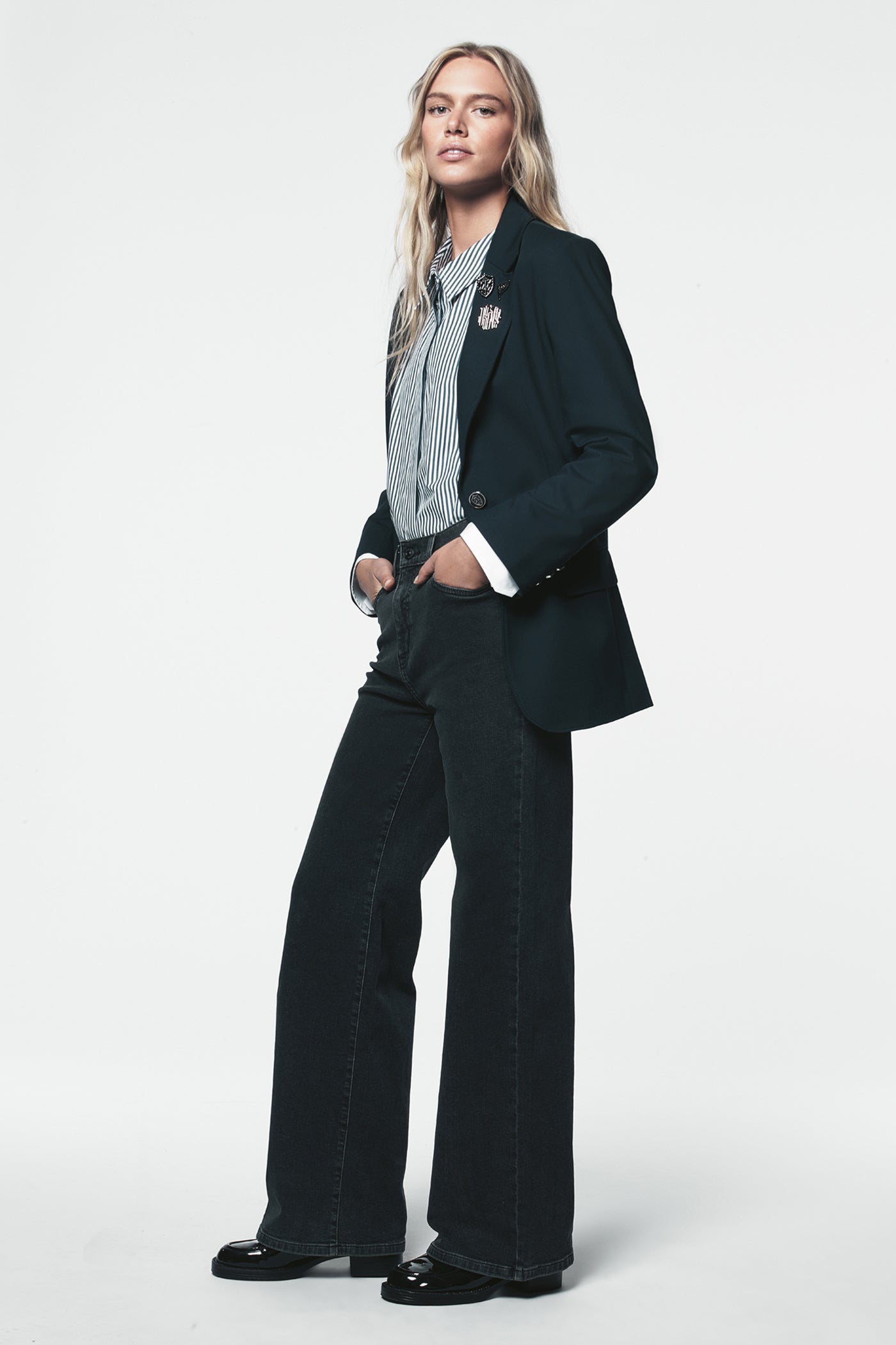 TWO BUTTON BLAZER VIEW 4