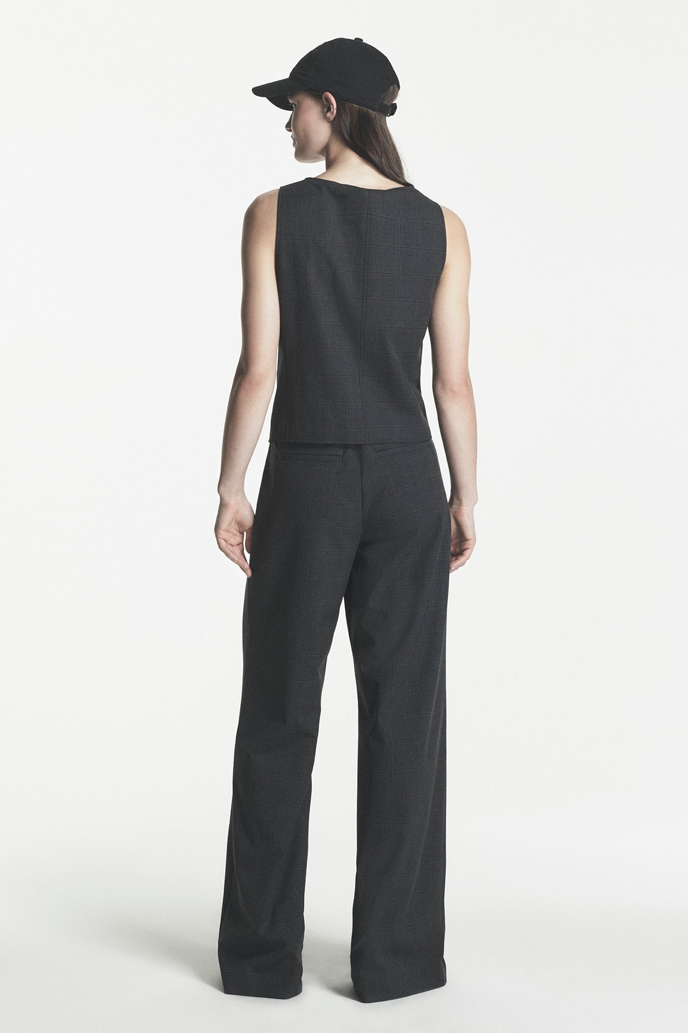 BUTTON FRONT VEST VIEW 2