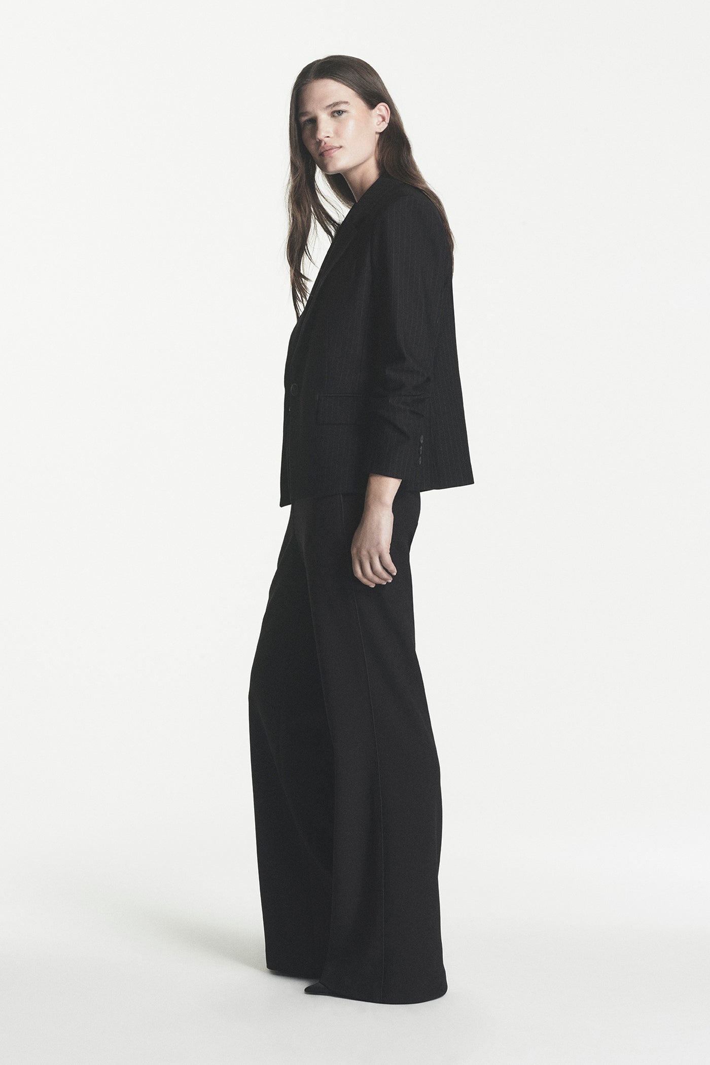 FRONT BUTTON BLAZER VIEW 2