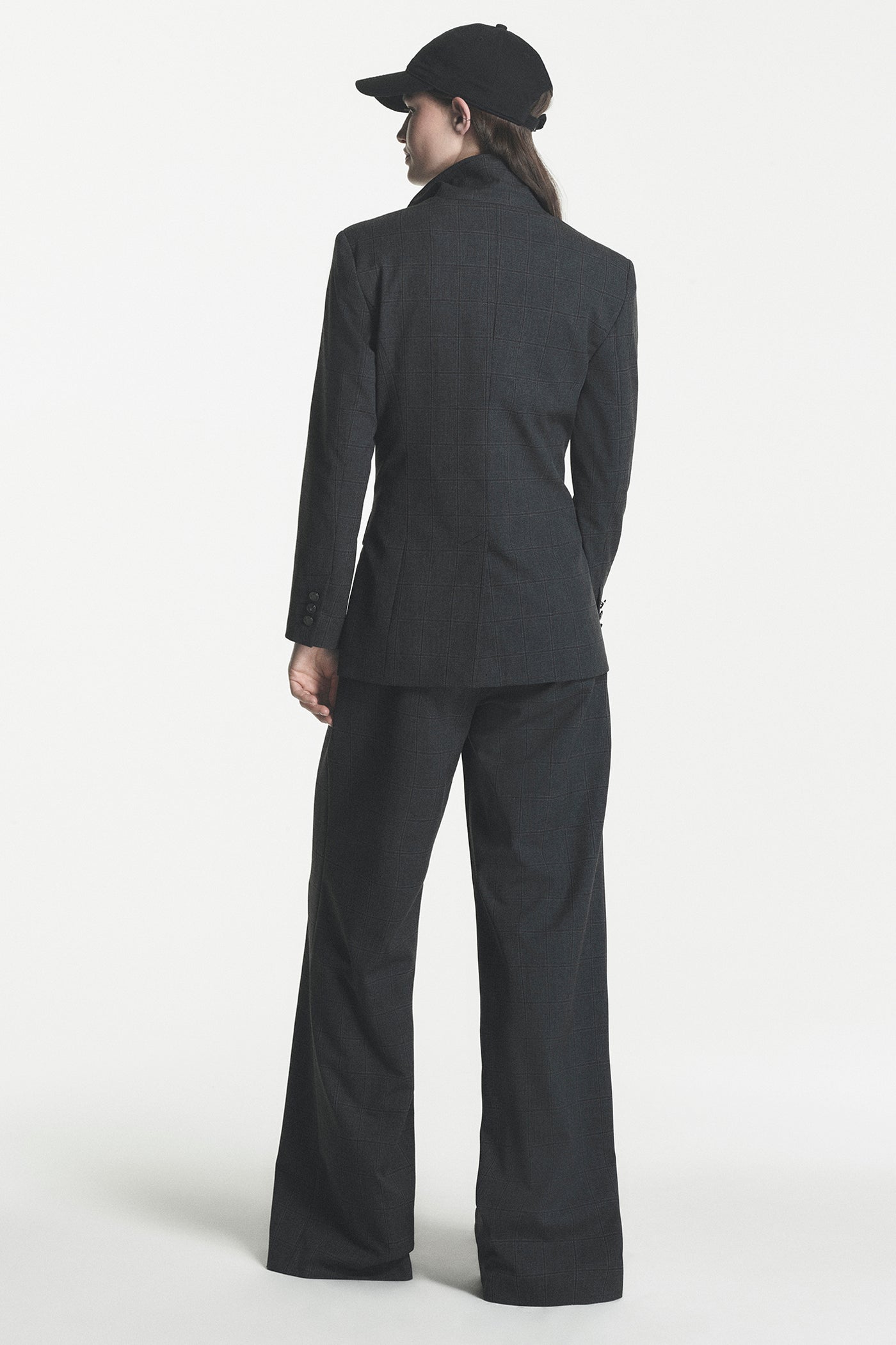 ONE BUTTON BLAZER VIEW 2