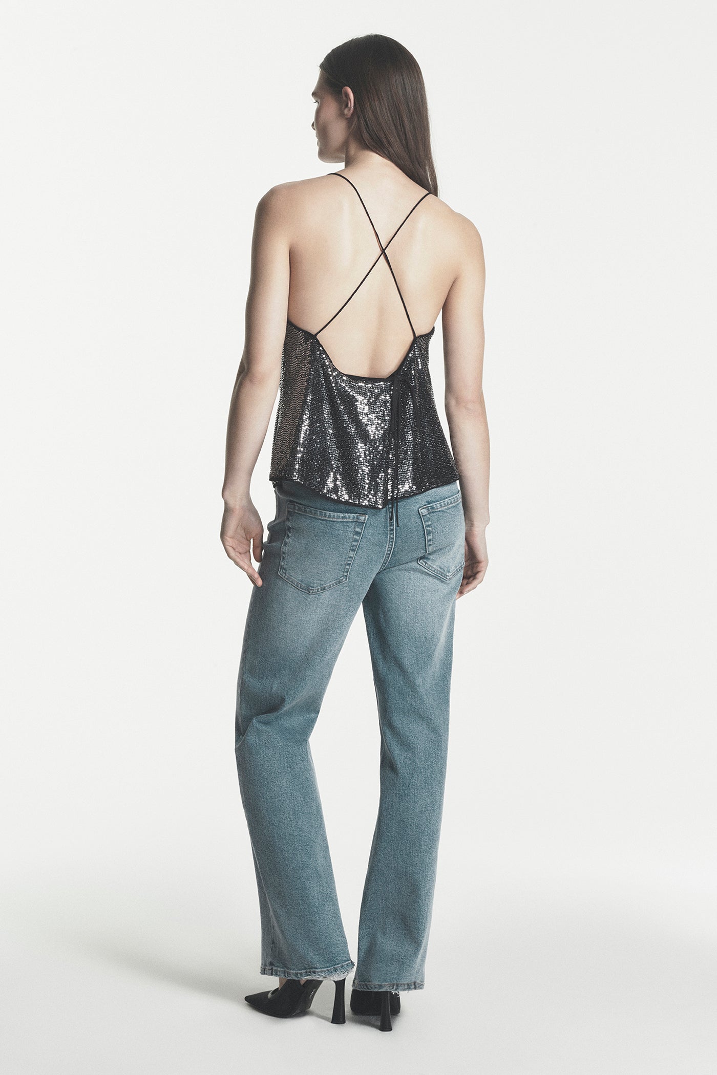MID-RISE LOOSE STRAIGHT LEG JEAN VIEW 2