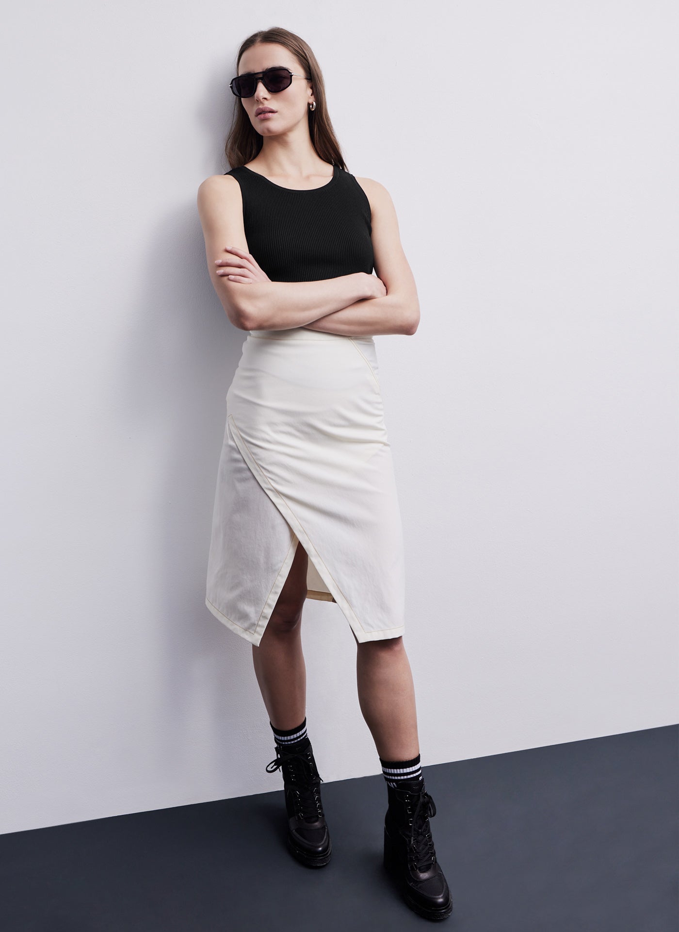 dkny black skirt