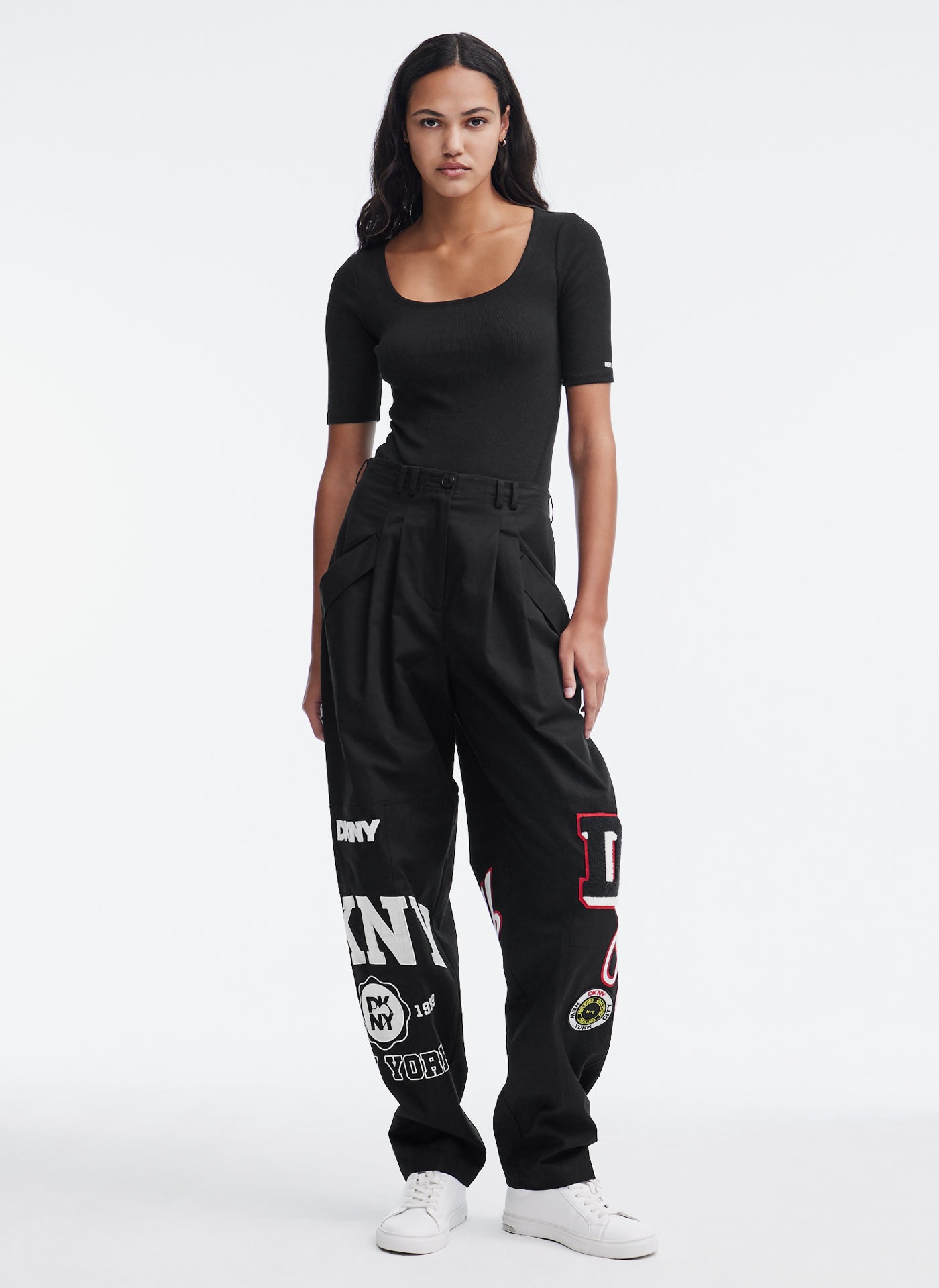 DKNY PATCH AND EMBROIDERY PANTS,Black