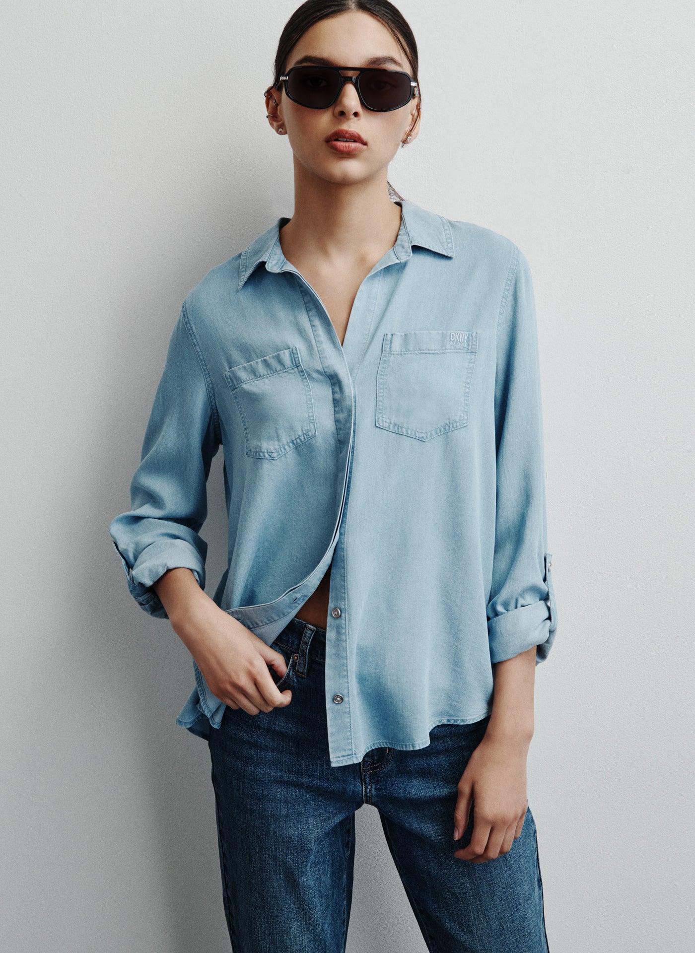CHAMBRAY THE LIVE-IN SHIRT, VIEW 1 | Denim Destination