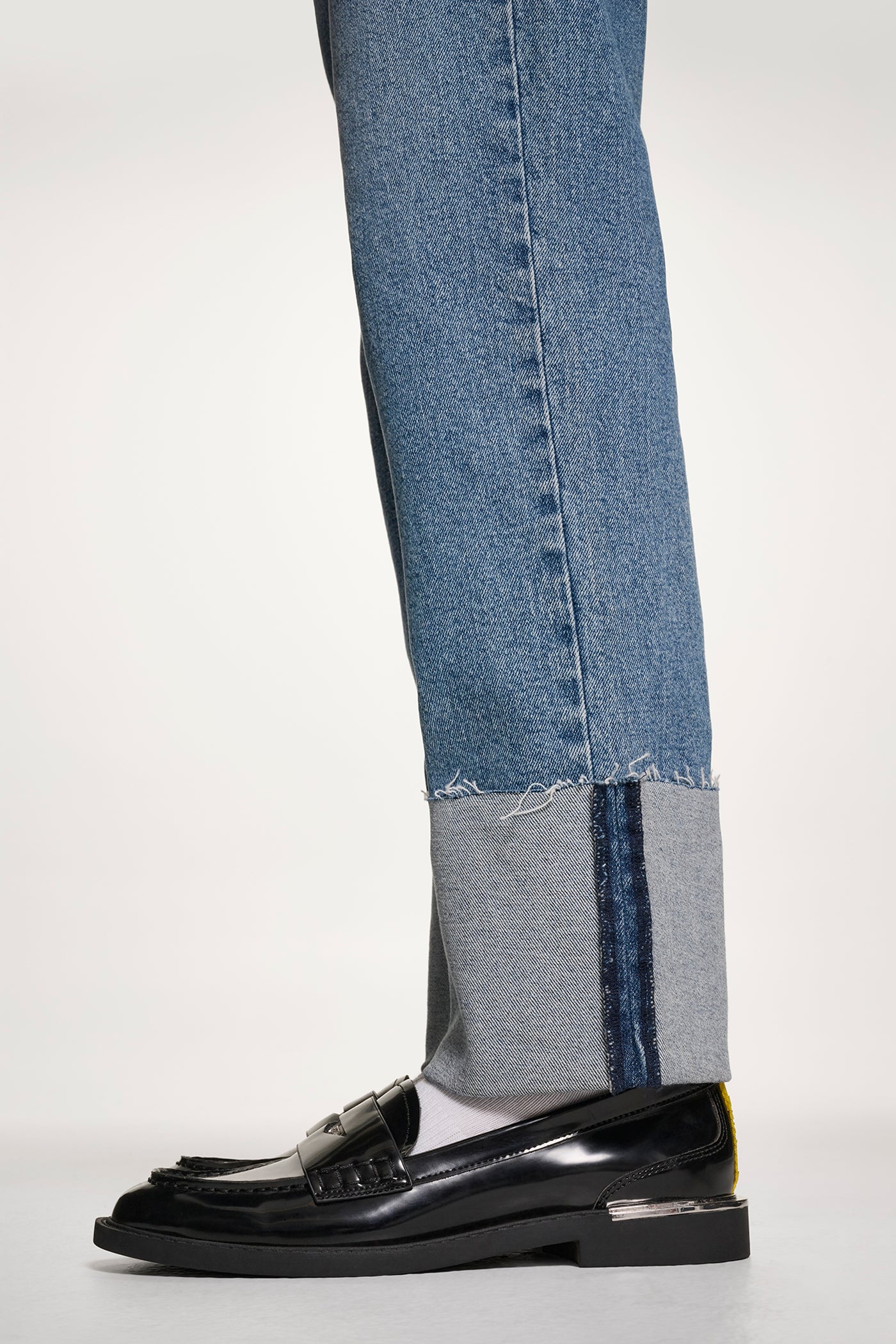 HIGH-RISE RAW-EDGE CUFFED STRAIGHT-LEG JEANS VIEW 5 | Fall Collection