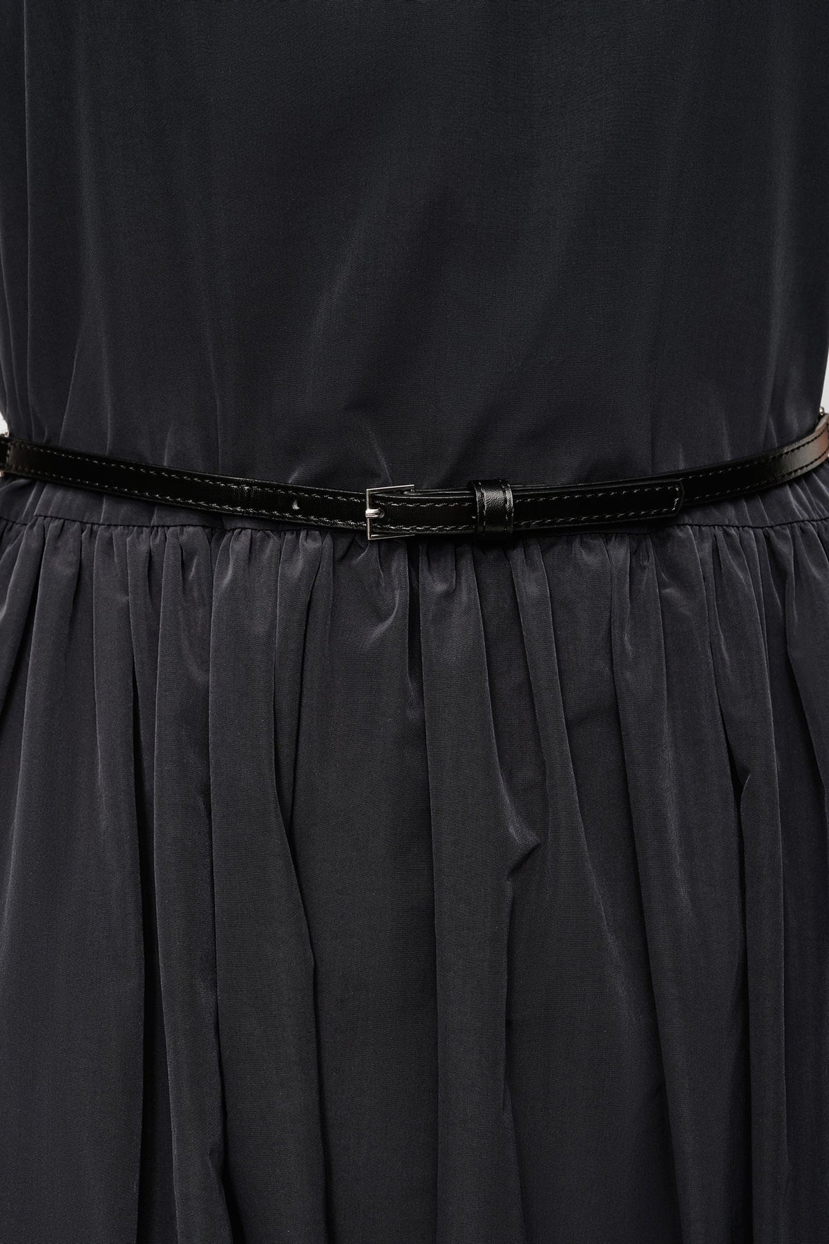 SLEEVELESS GATHERED MIDI A-LINE DRESS VIEW 2