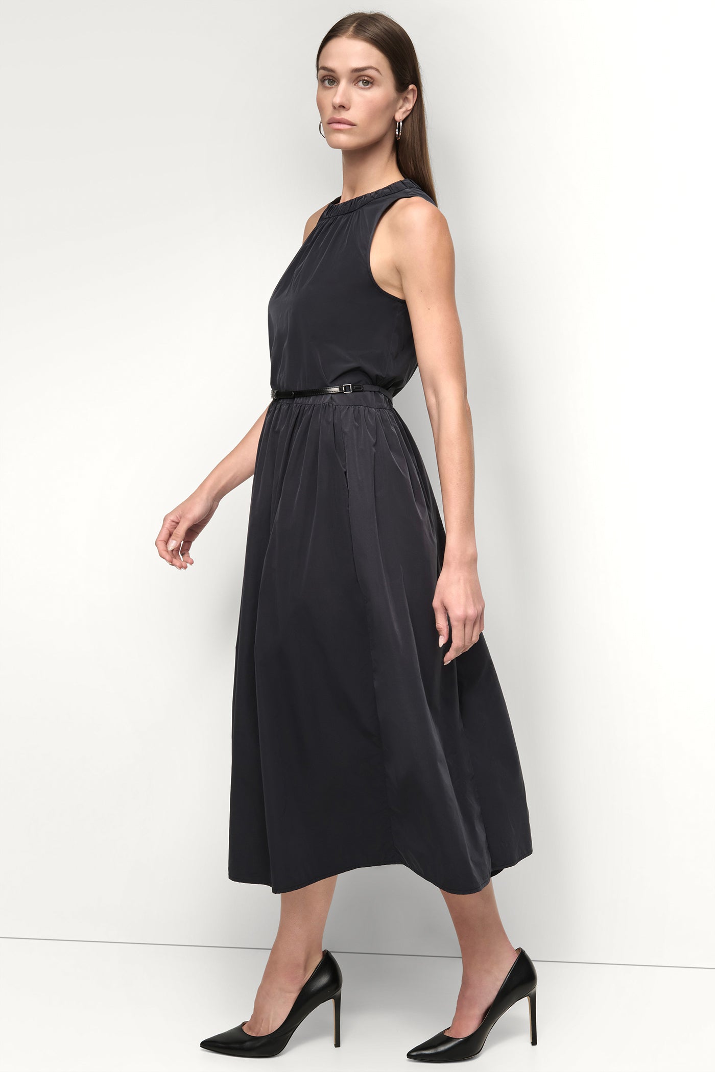 SLEEVELESS GATHERED MIDI A-LINE DRESS VIEW 4
