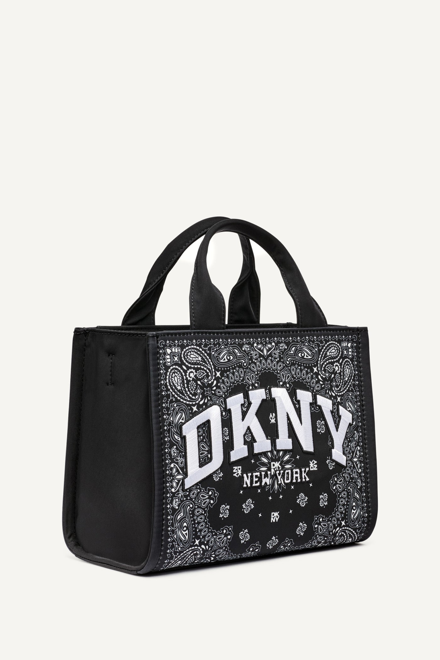 国内発送【DKNY】ハドリー スモール 刺繍ロゴ トートバッグ Hadlee Small Embroidered Logo Tote | Totes | DKNY