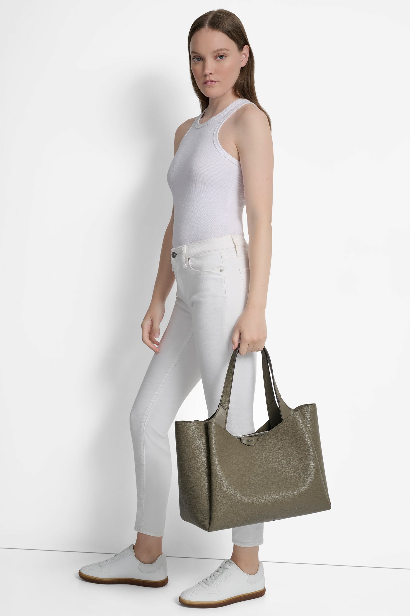WILLA TOTE VIEW 7 | Summer Essentials