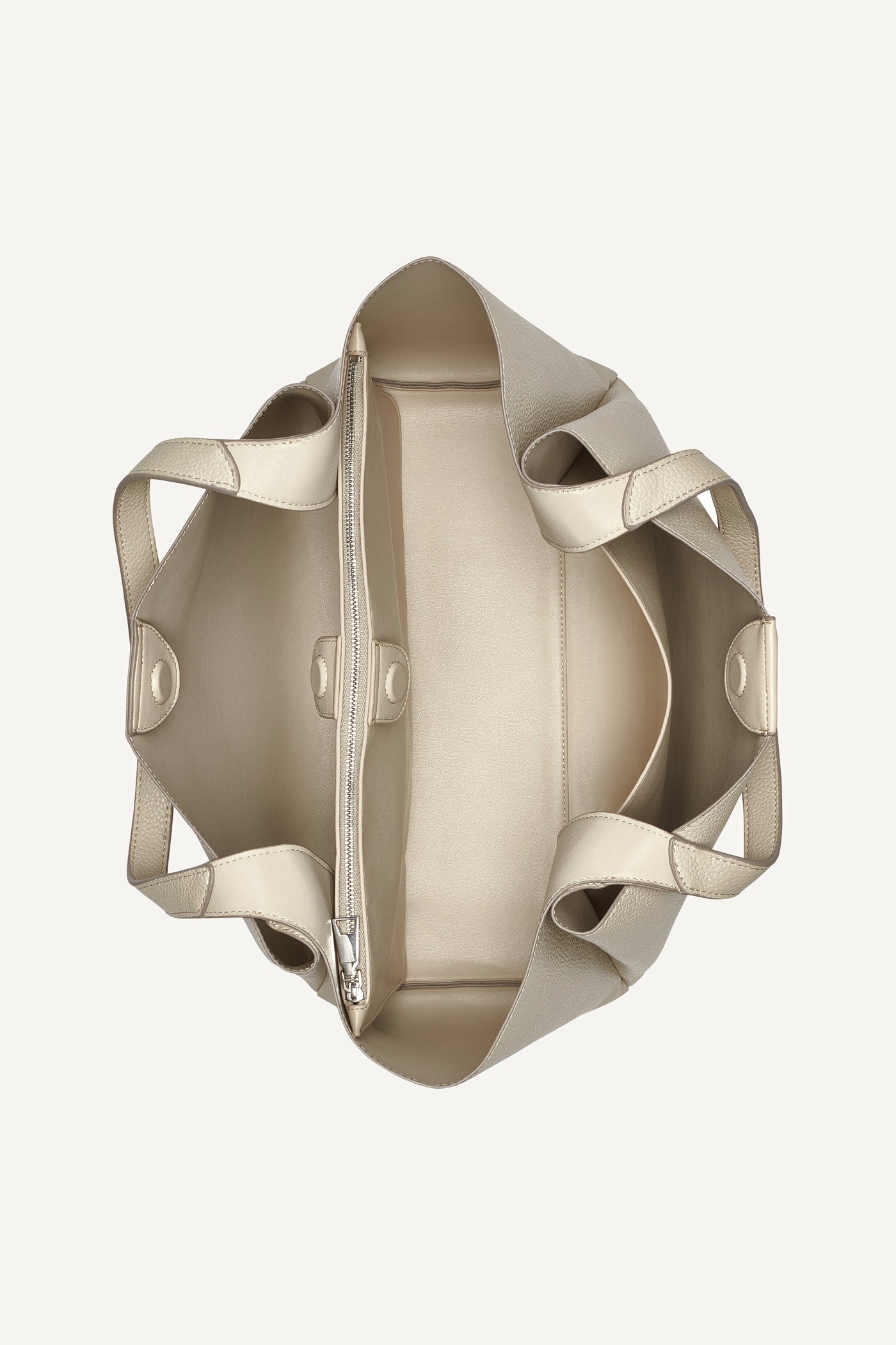 WILLA TOTE VIEW 5 | Summer Essentials