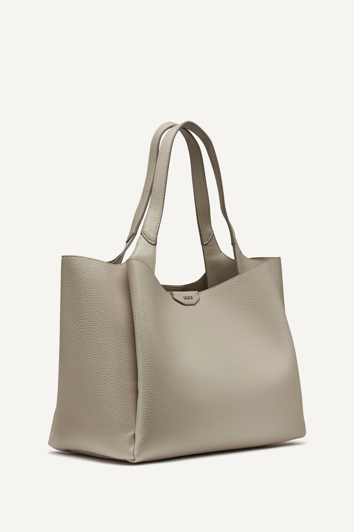 WILLA TOTE VIEW 3 | Summer Essentials