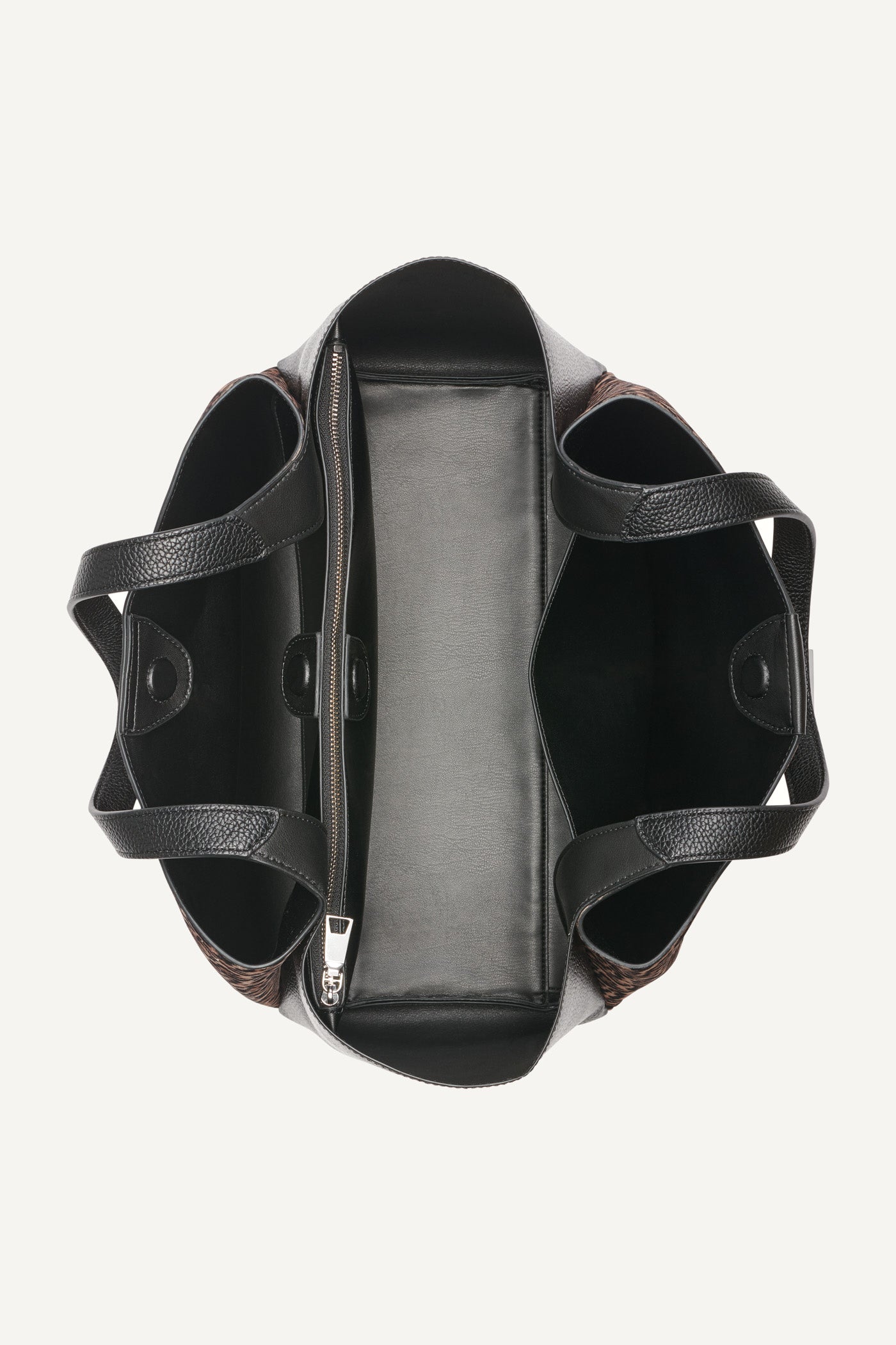 WILLA TOTE VIEW 4 | DKNY Promo