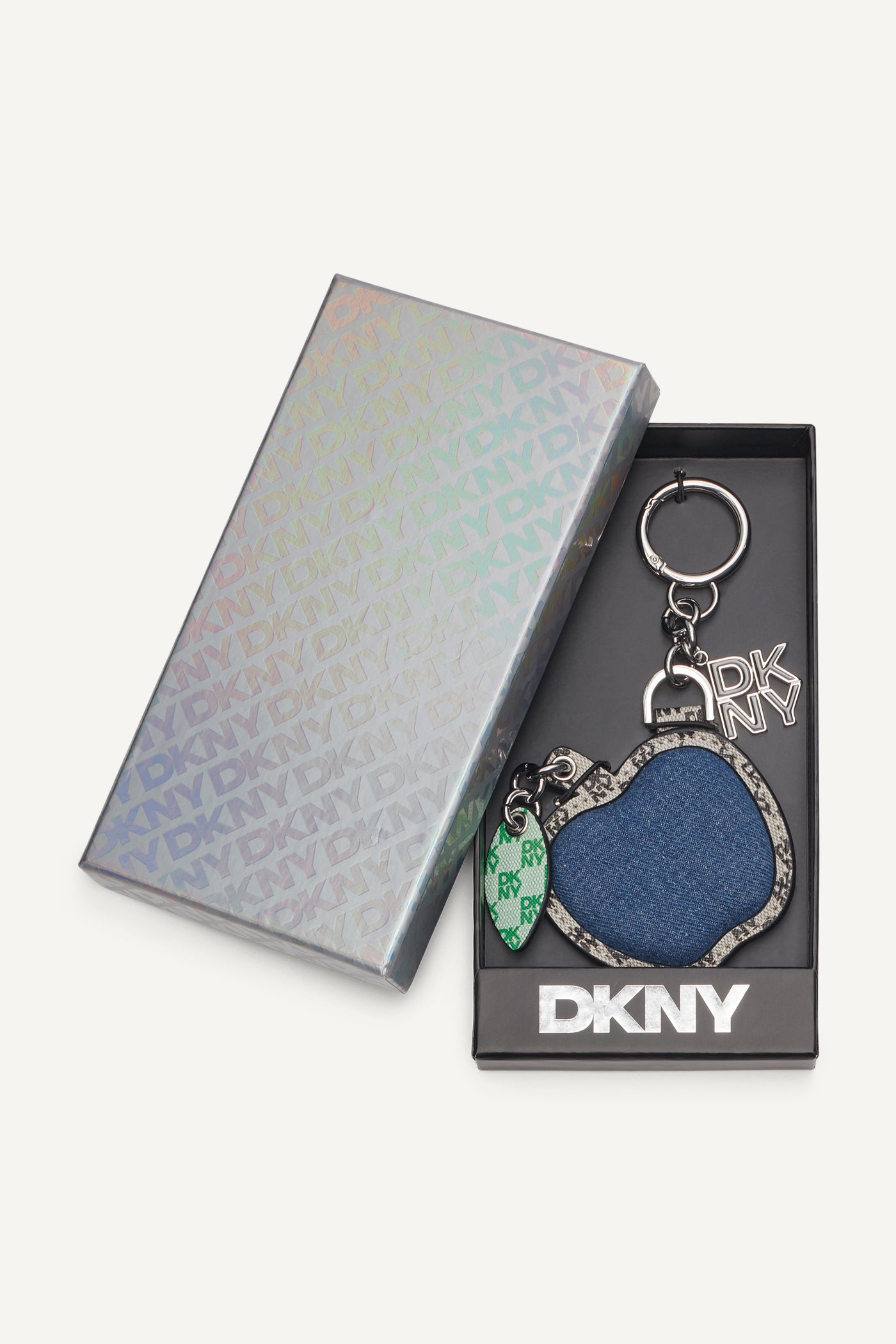 APPLE WITH LOGO CHARM VIEW 4